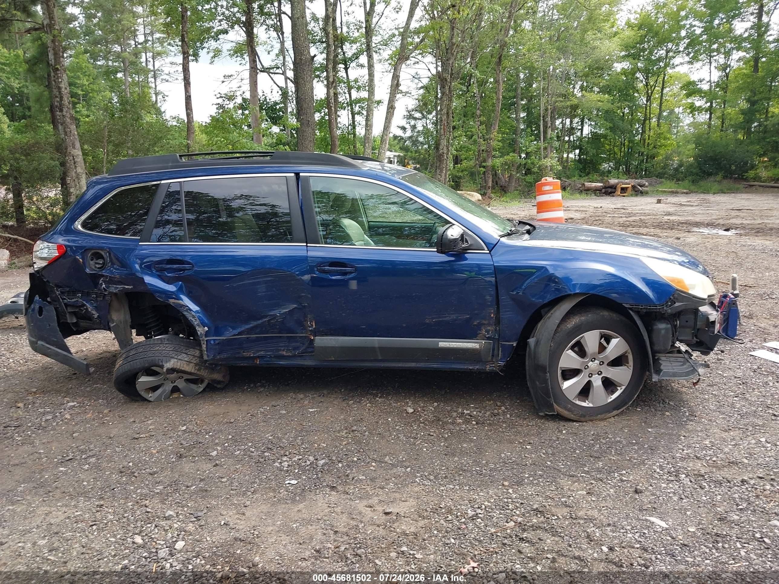 2011 Subaru Outback 2.5i Limited Blue vin: 4S4BRBJC4B3358315