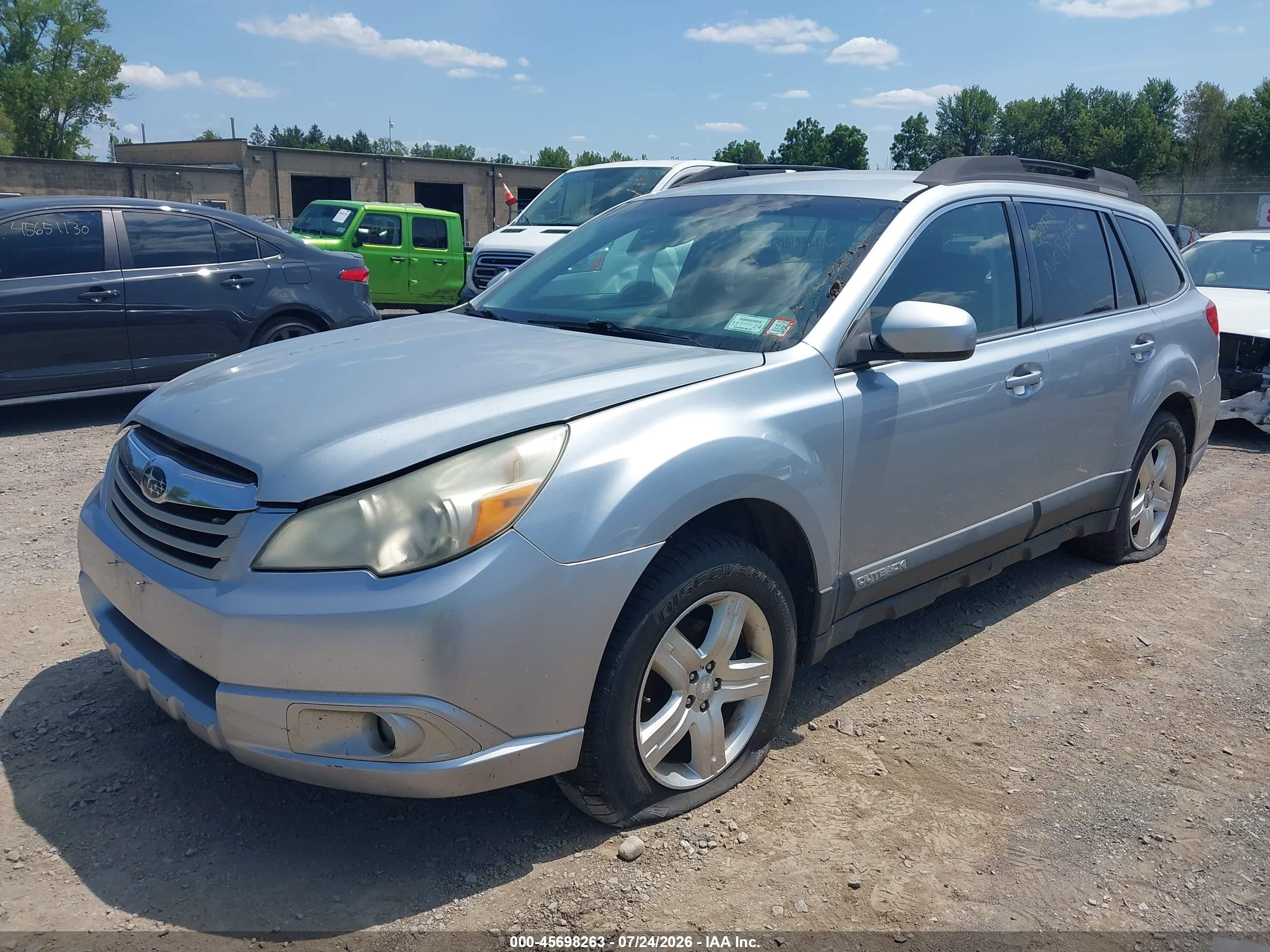 2012 Subaru Outback 2.5i Limited Серебряный vin: 4S4BRBJC4C3255607