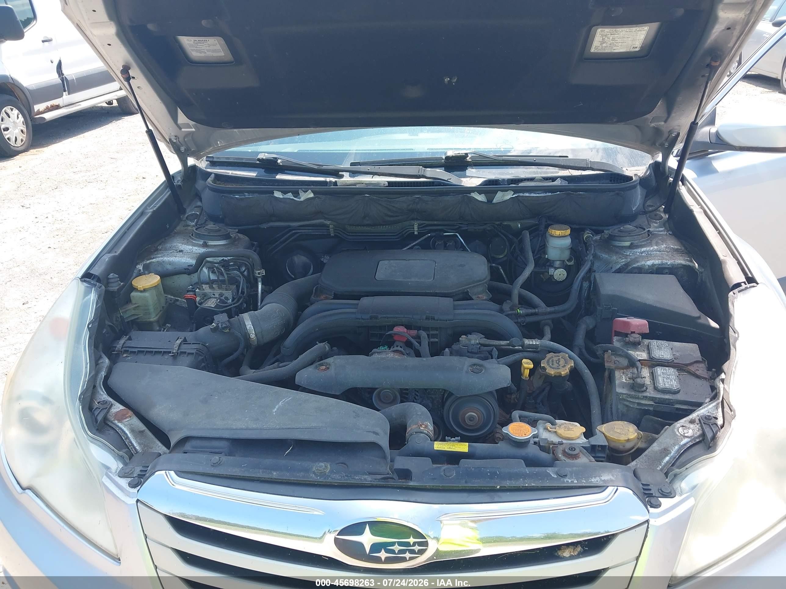 2012 Subaru Outback 2.5i Limited Серебряный vin: 4S4BRBJC4C3255607