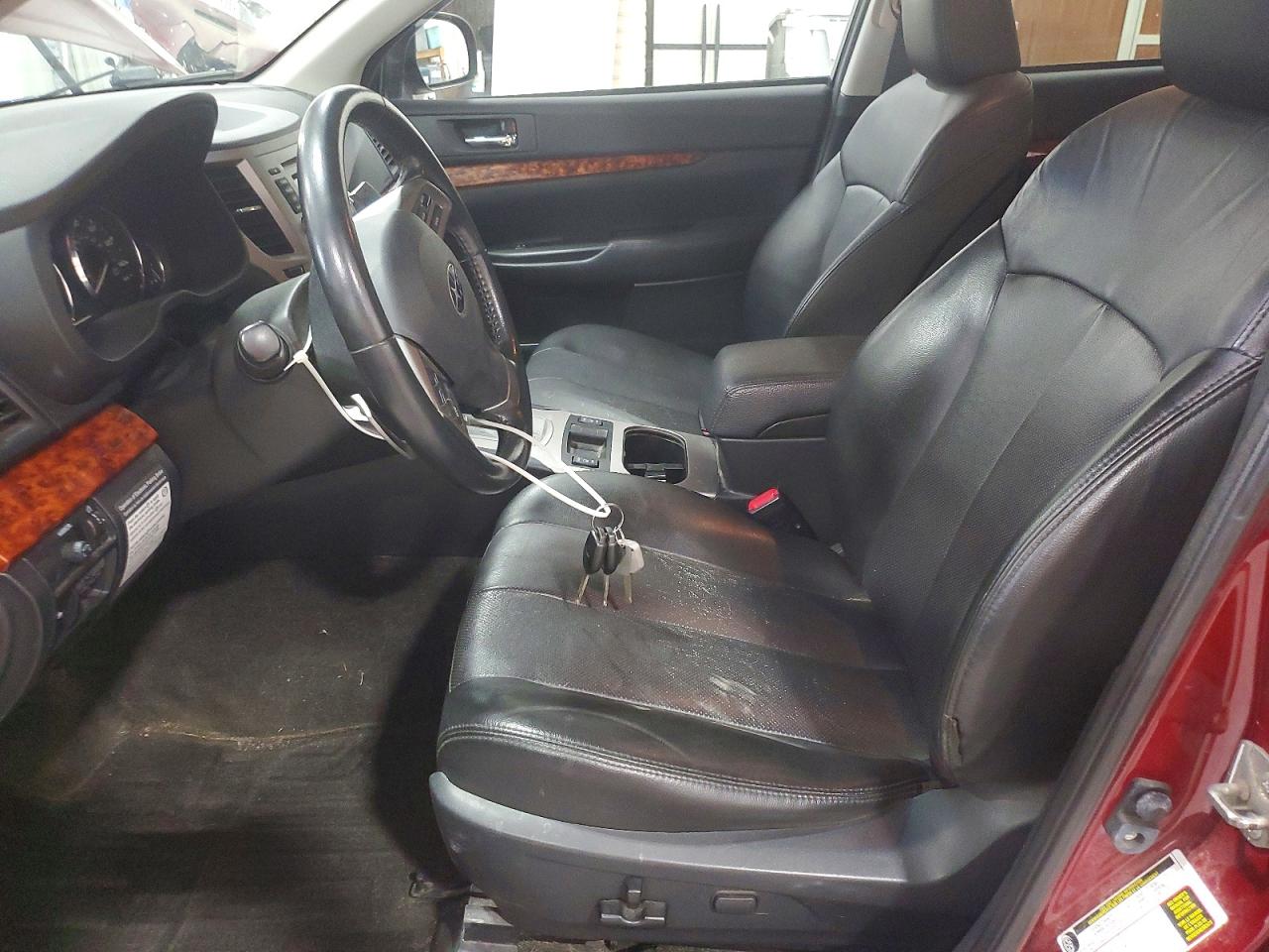 2012 Subaru Outback 2.5i Limited Red vin: 4S4BRBJC4C3271385
