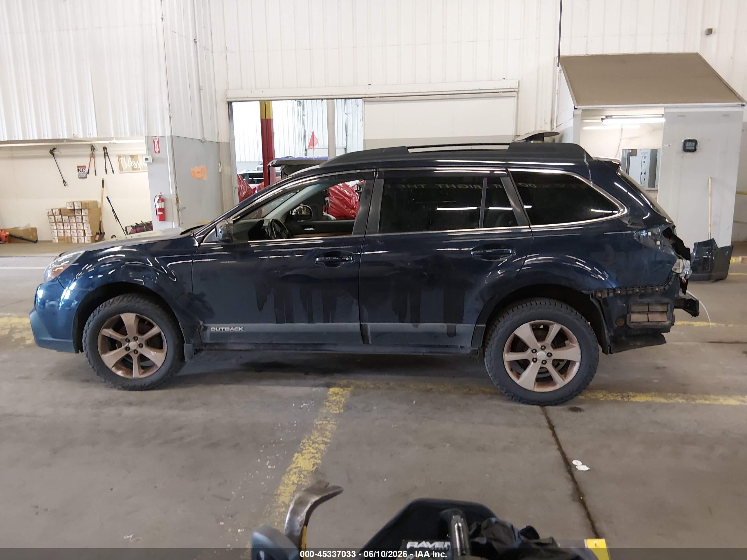 2013 Subaru Outback 2.5i Limited Blue vin: 4S4BRBJC4D3224097