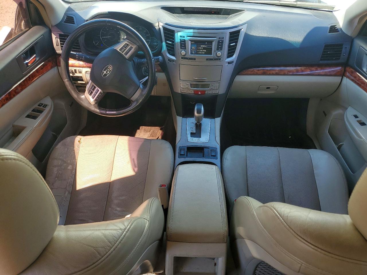 2012 Subaru Outback 2.5i Limited White vin: 4S4BRBJC5C3240808