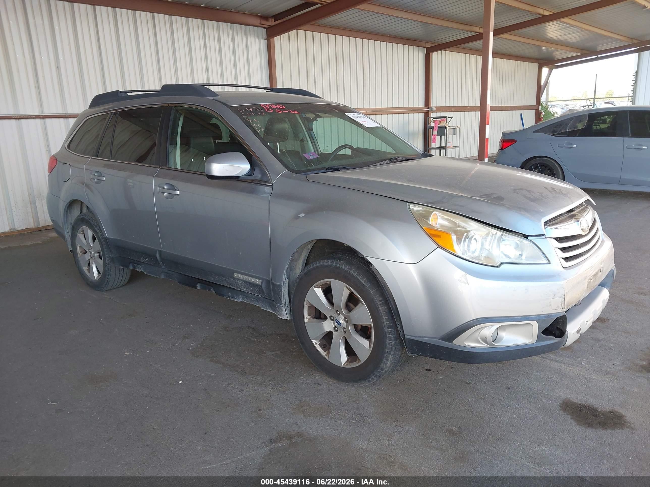 2012 Subaru Outback 2.5i Limited Silver vin: 4S4BRBJC5C3301994
