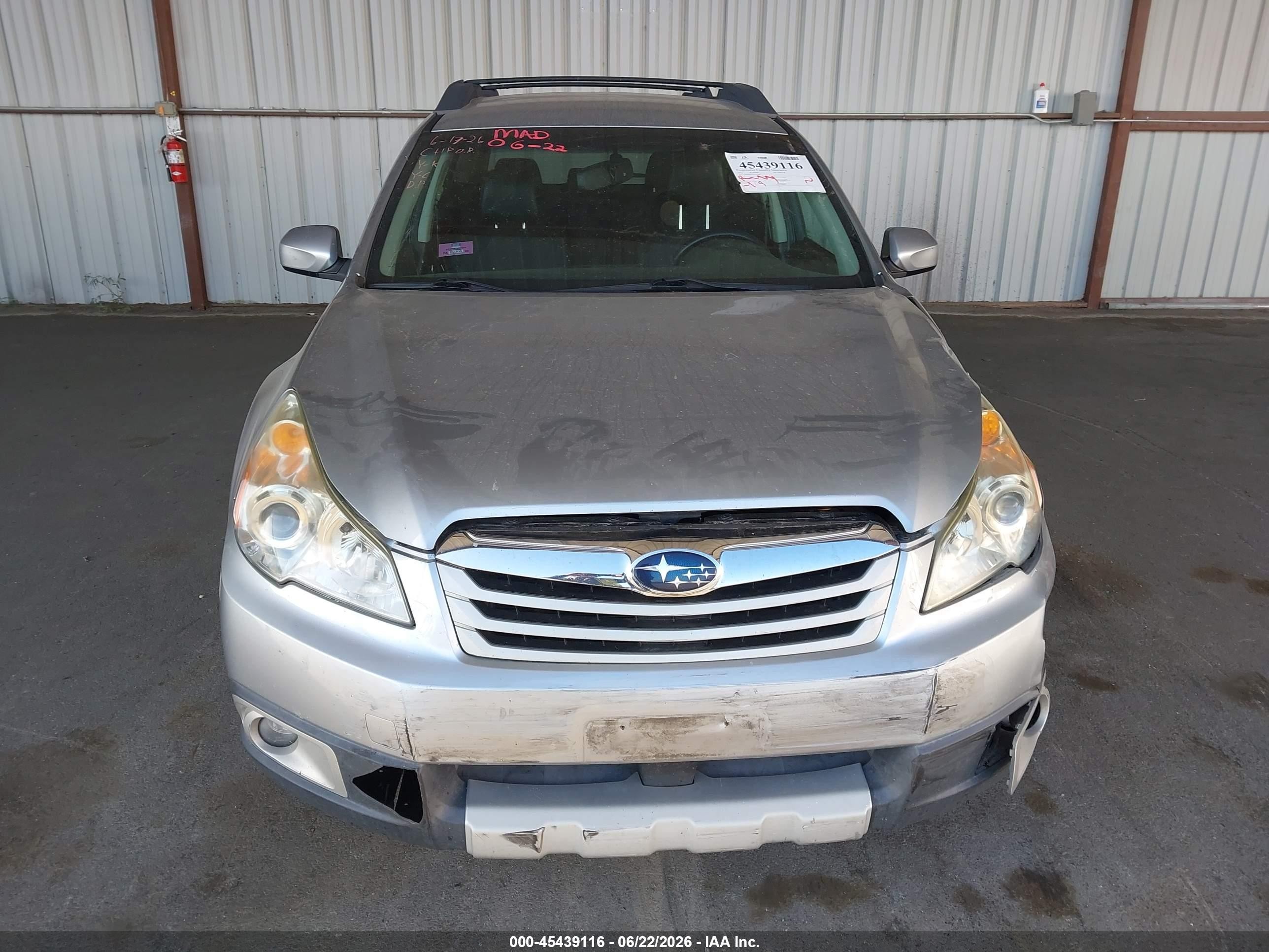 2012 Subaru Outback 2.5i Limited Silver vin: 4S4BRBJC5C3301994