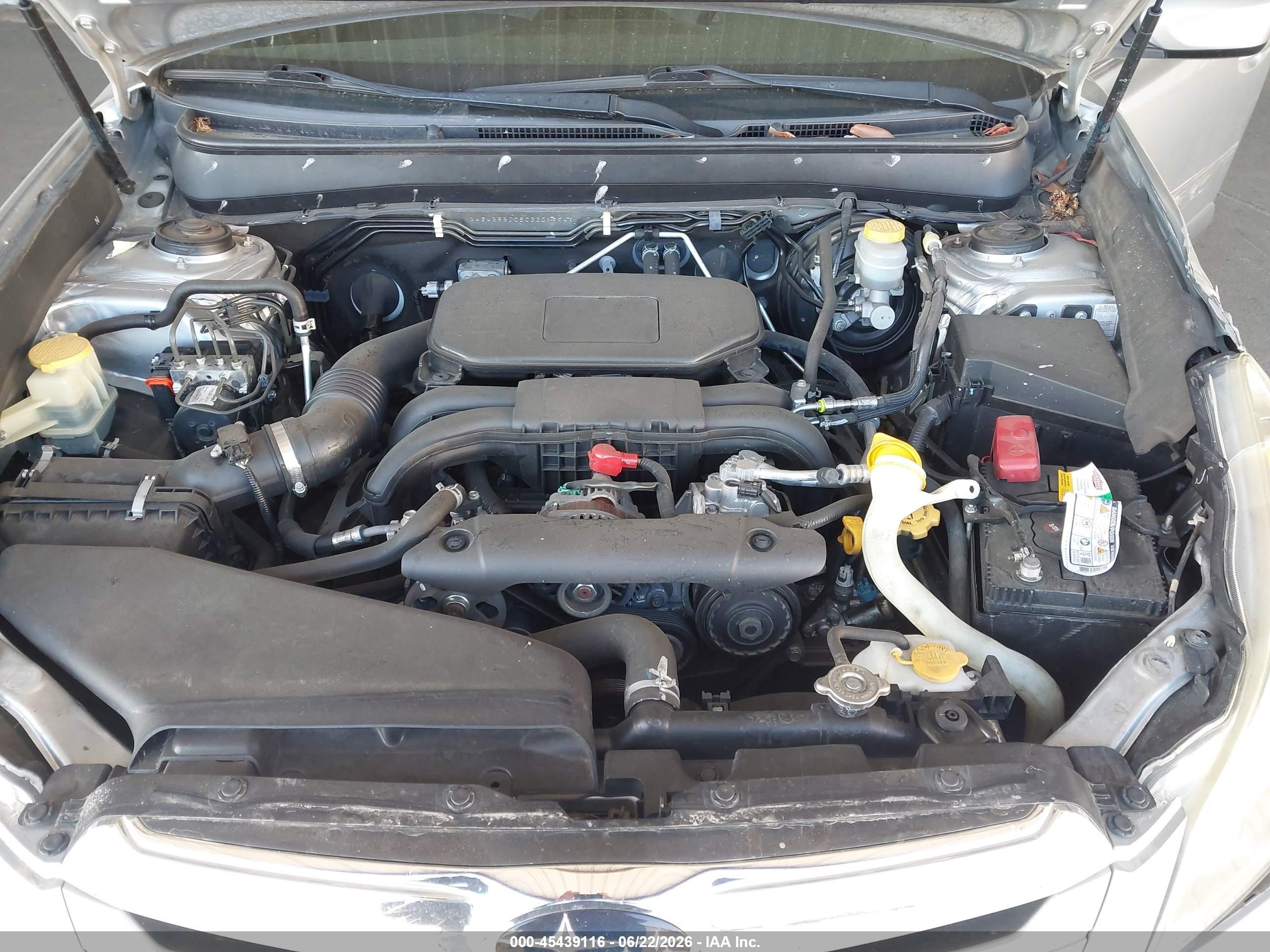 2012 Subaru Outback 2.5i Limited Silver vin: 4S4BRBJC5C3301994