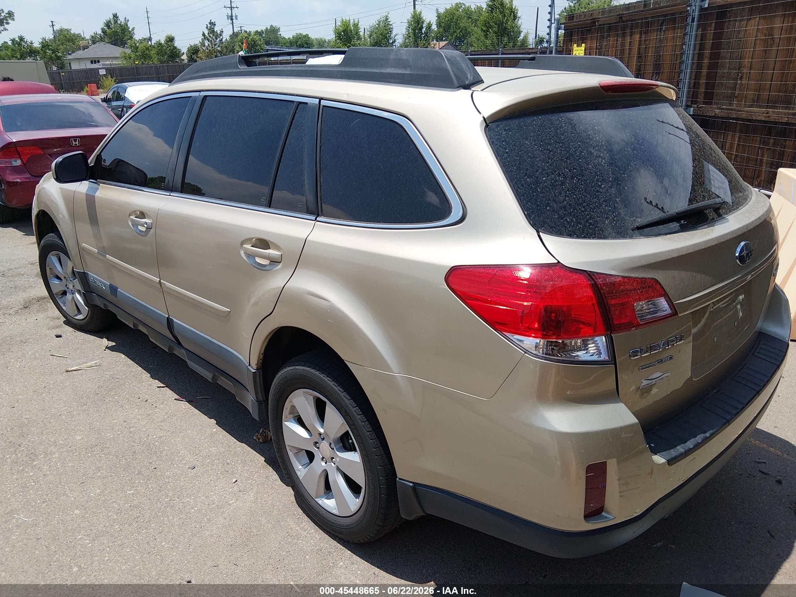 2010 Subaru Outback 2.5i Limited Gold vin: 4S4BRBJC6A3322432