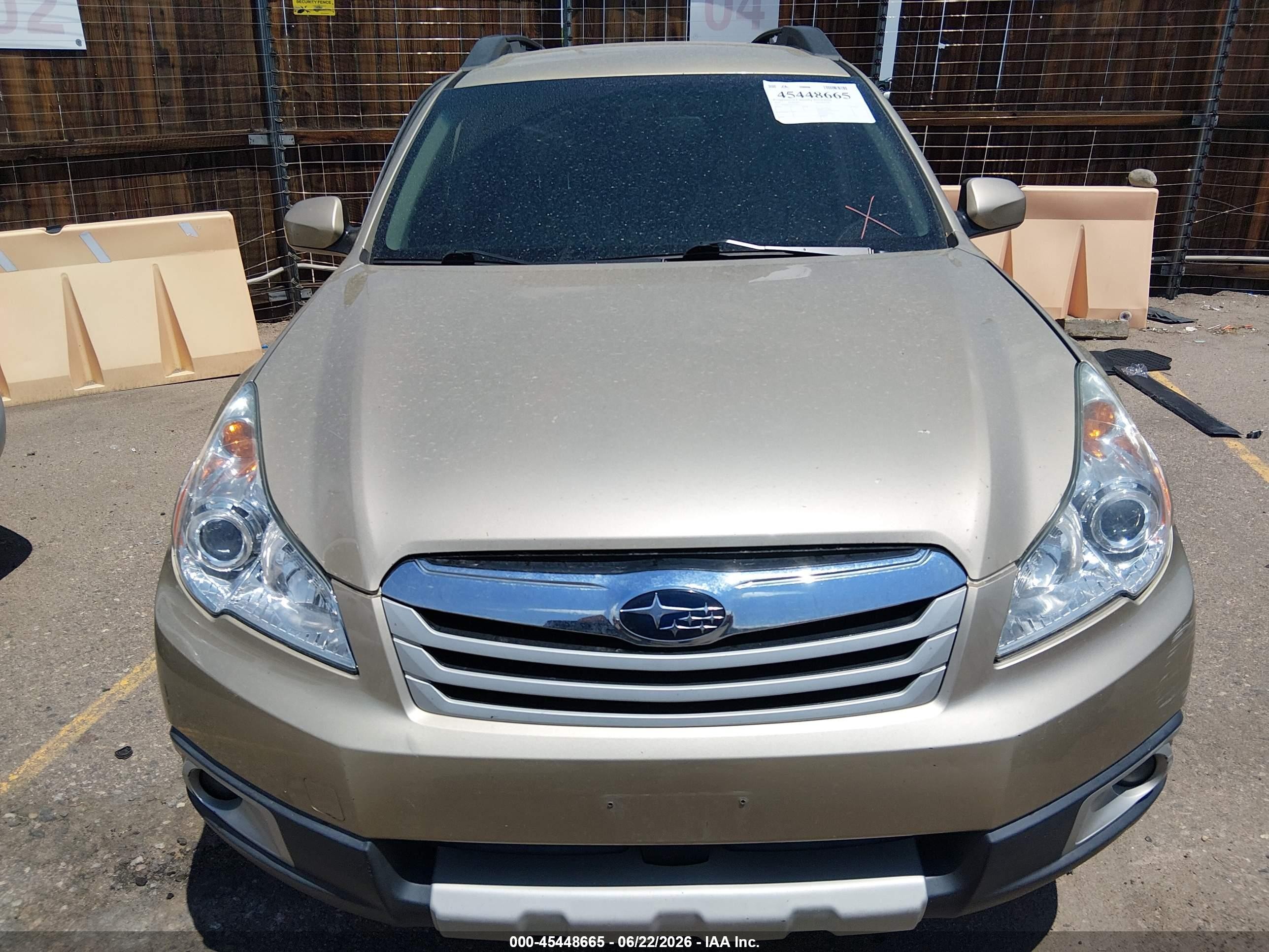 2010 Subaru Outback 2.5i Limited Gold vin: 4S4BRBJC6A3322432