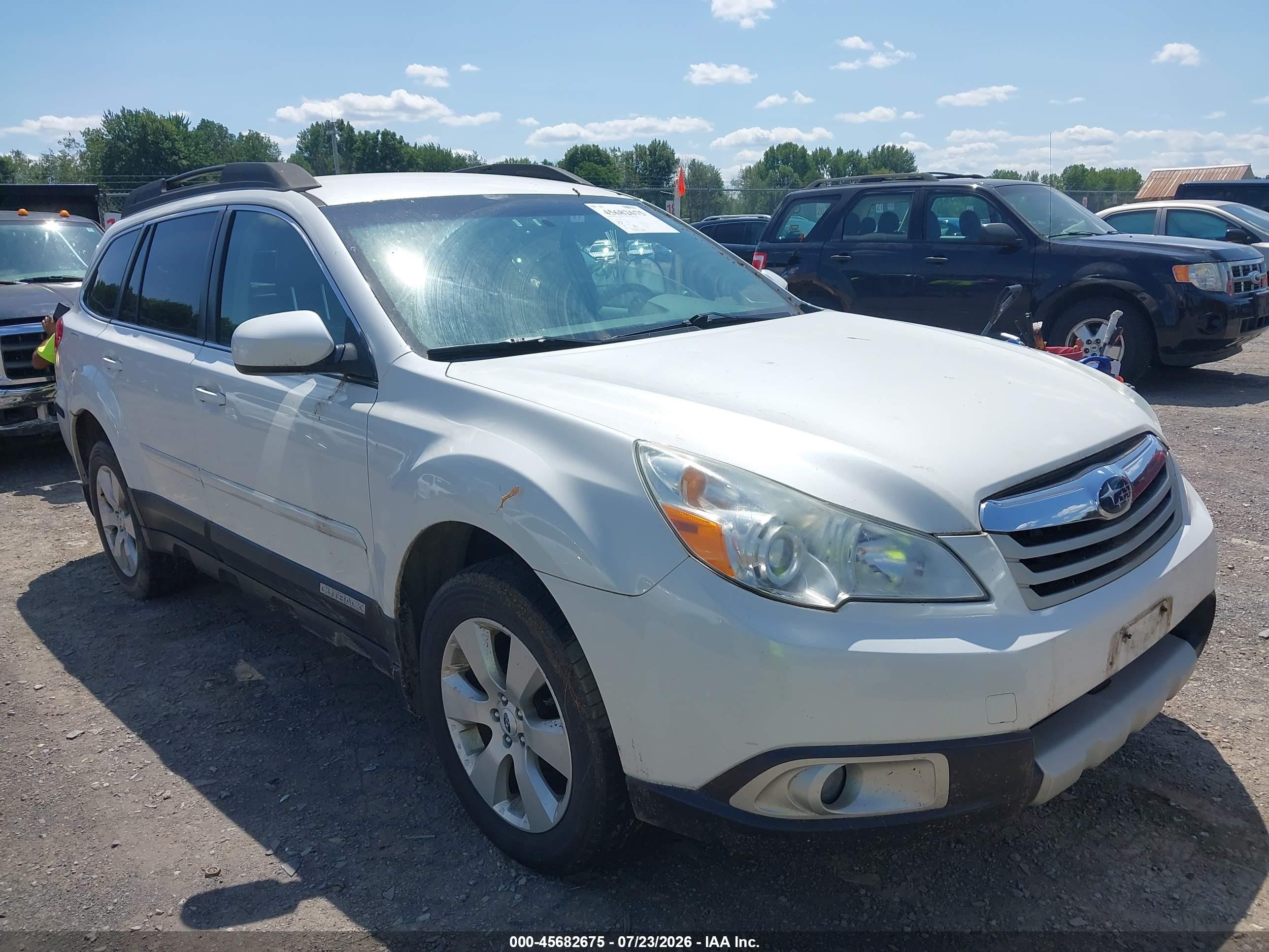 2012 Subaru Outback 2.5i Limited White vin: 4S4BRBJC6C3278502