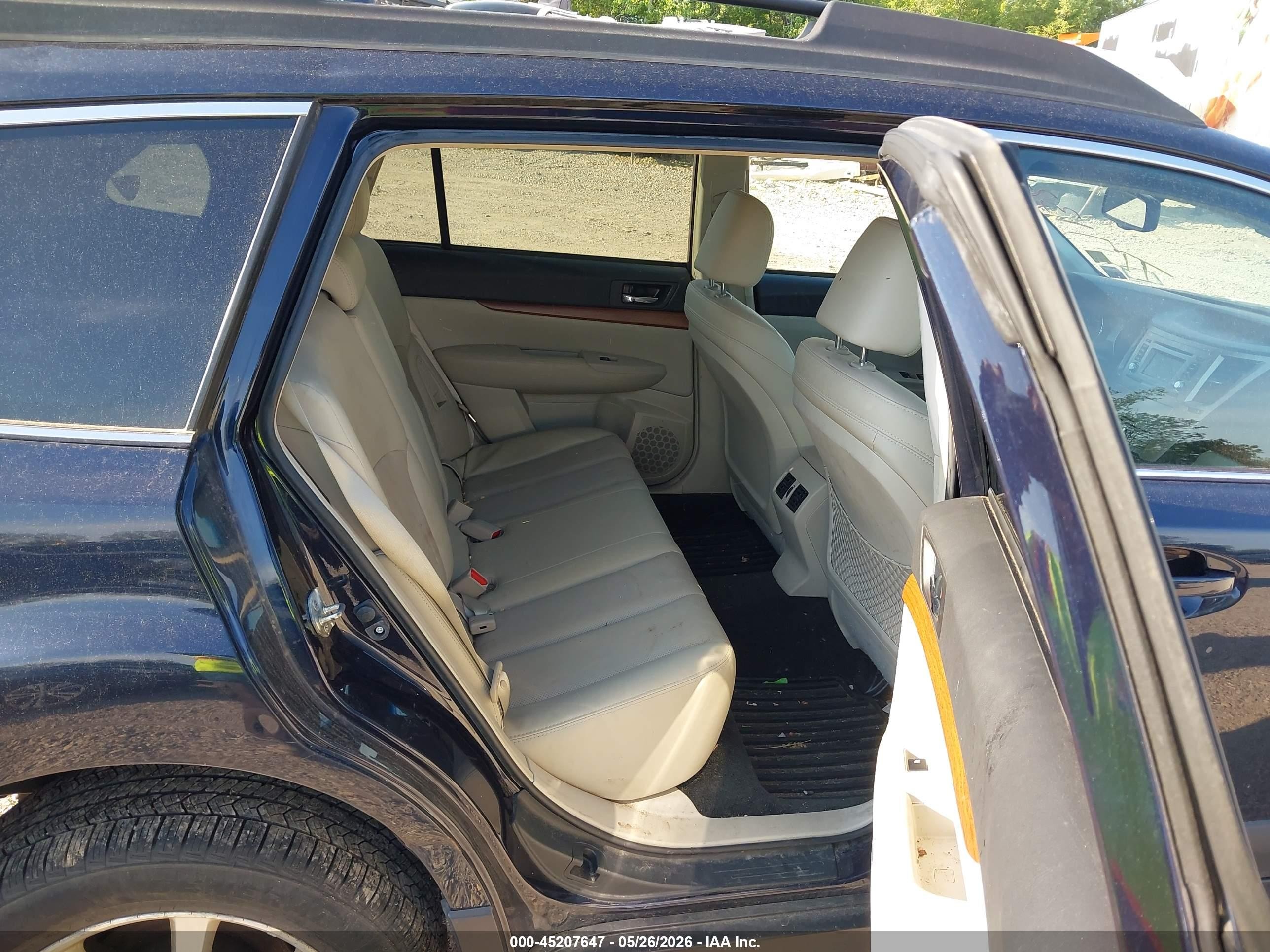 2013 Subaru Outback 2.5i Limited Navy vin: 4S4BRBJC6D3201663