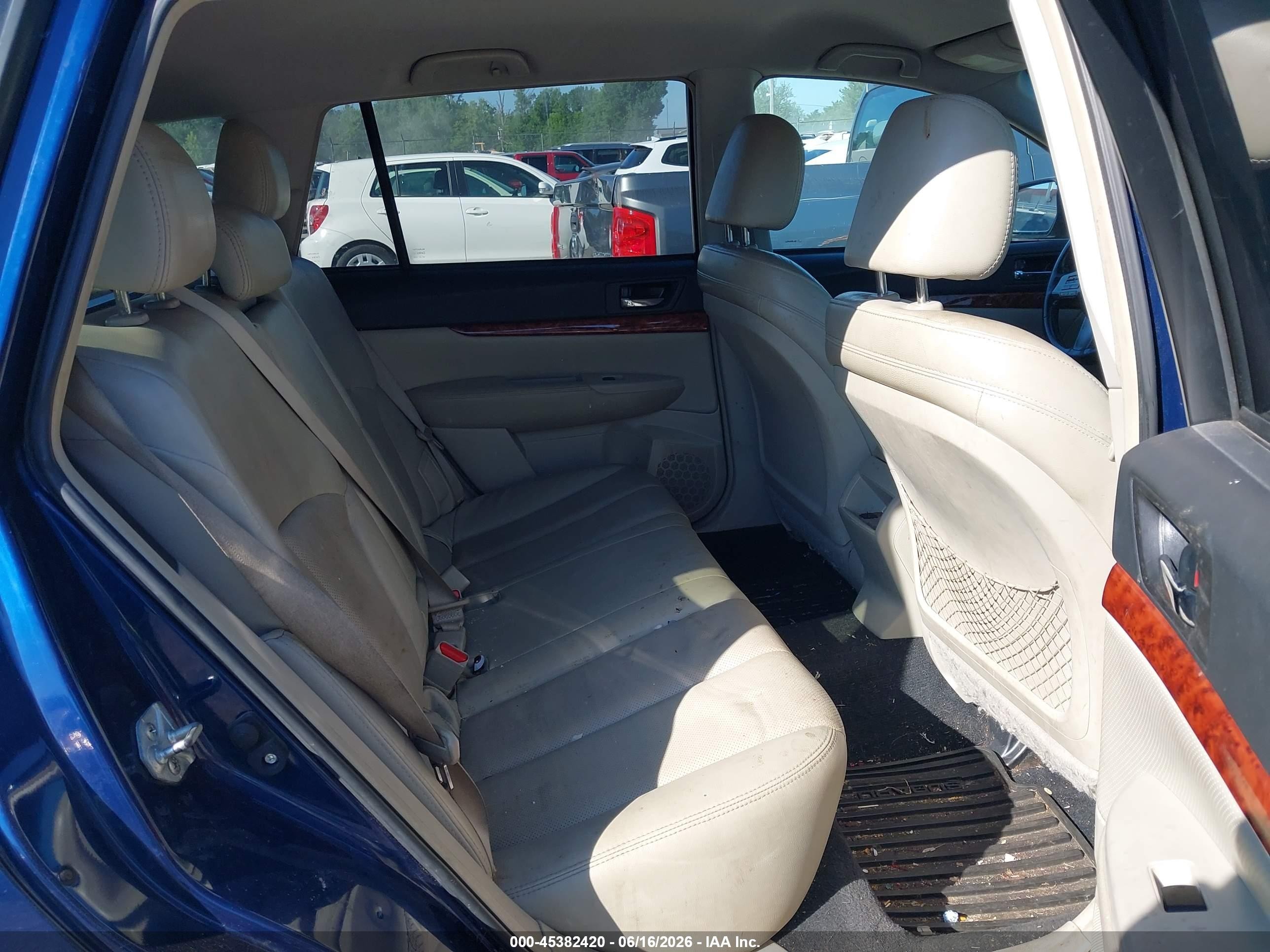 2010 Subaru Outback 2.5i Limited Blue vin: 4S4BRBJC7A3377973