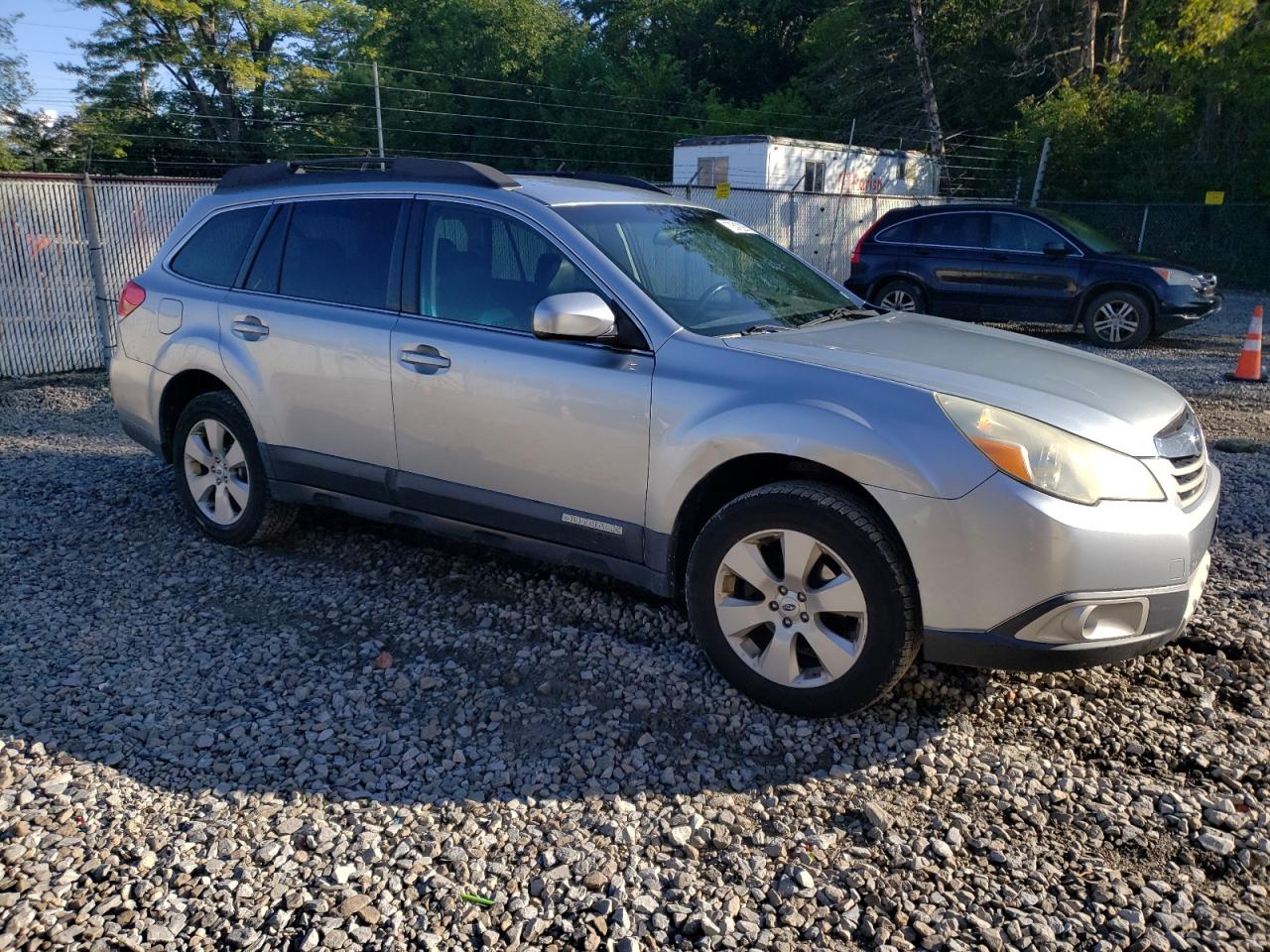 2012 Subaru Outback 2.5i Limited Silver vin: 4S4BRBJCXC3256390