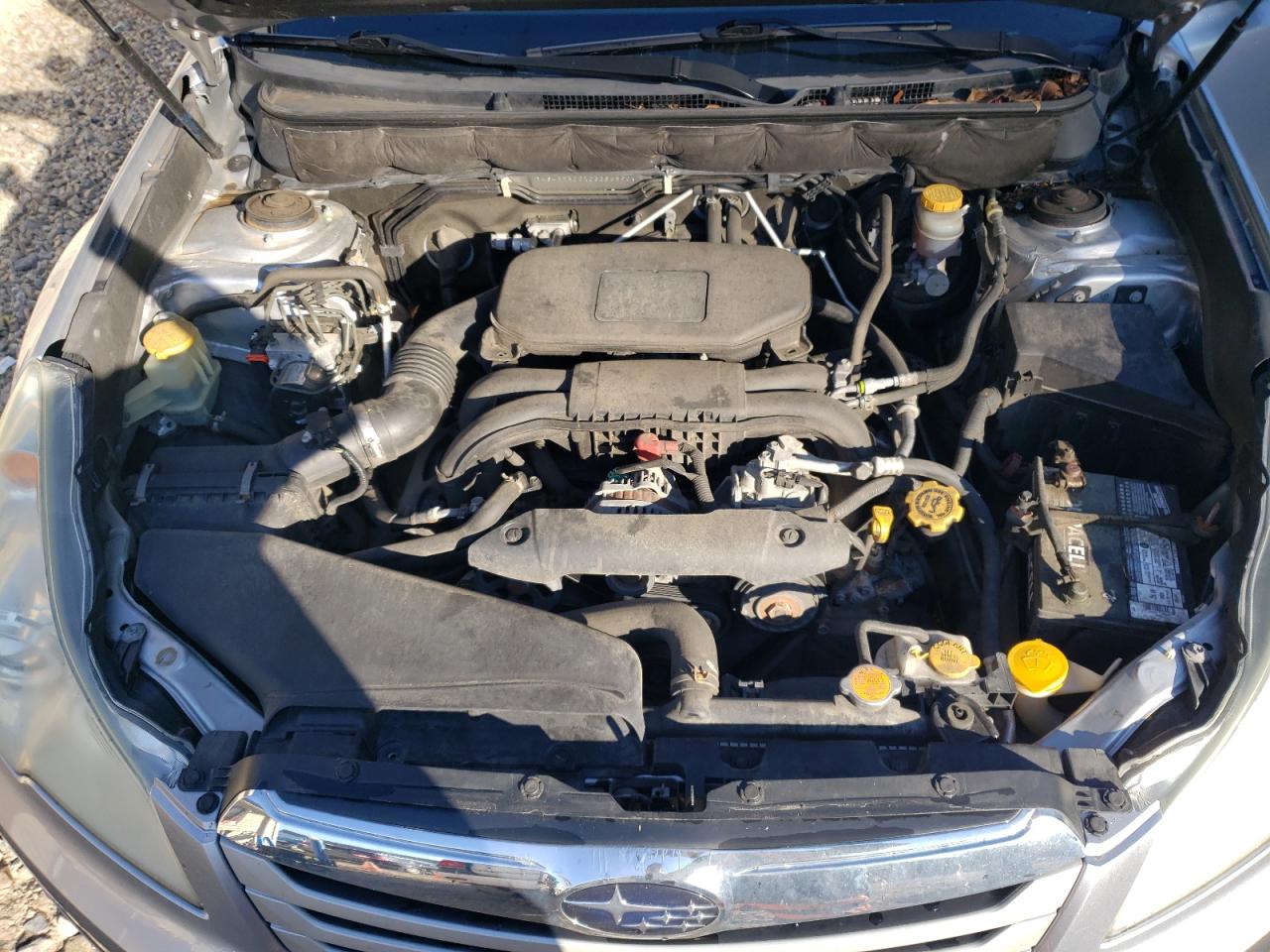 2012 Subaru Outback 2.5i Limited Silver vin: 4S4BRBJCXC3256390