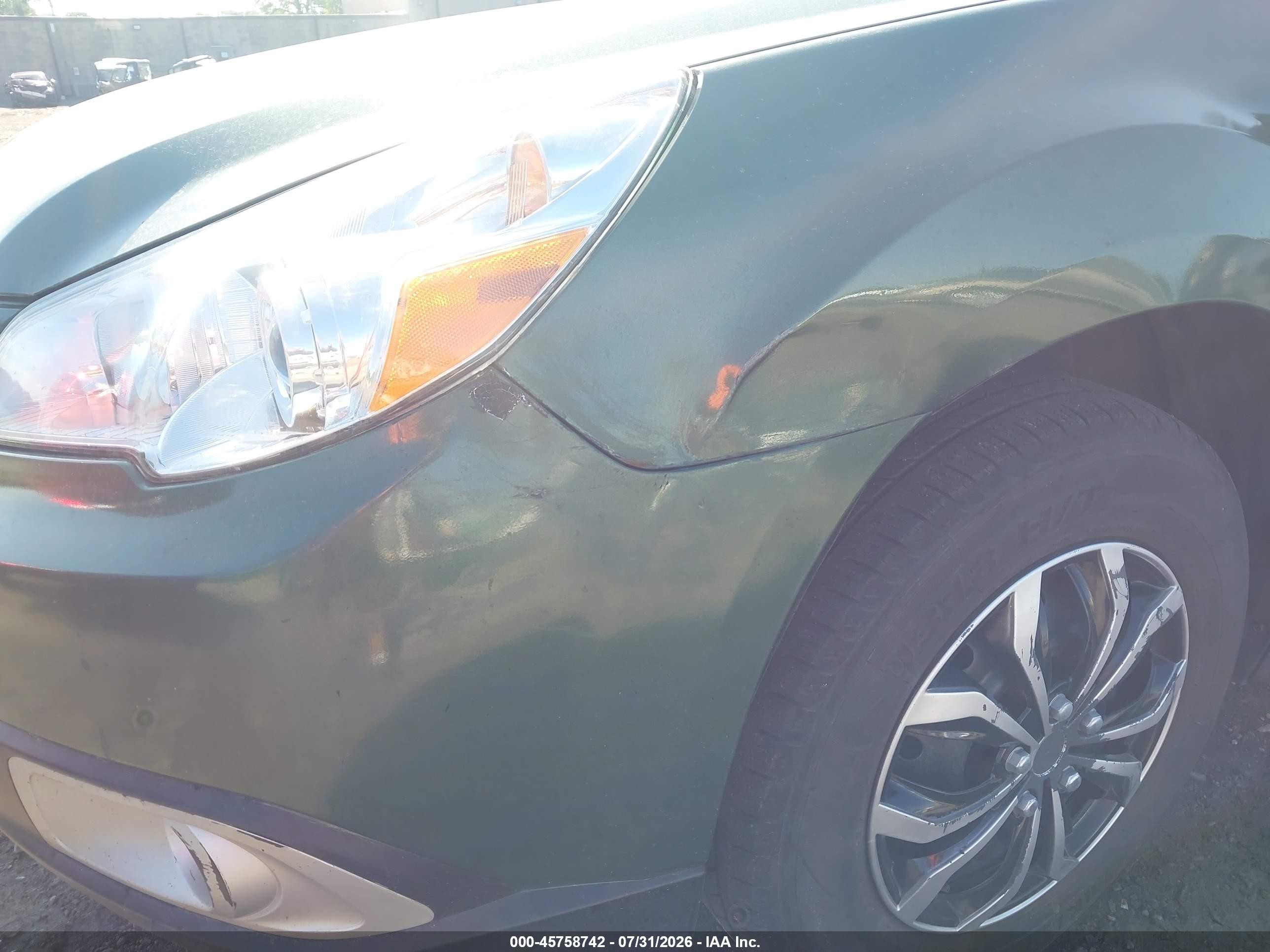 2010 Subaru Outback 2.5i Limited Зеленый vin: 4S4BRBKC0A3327043