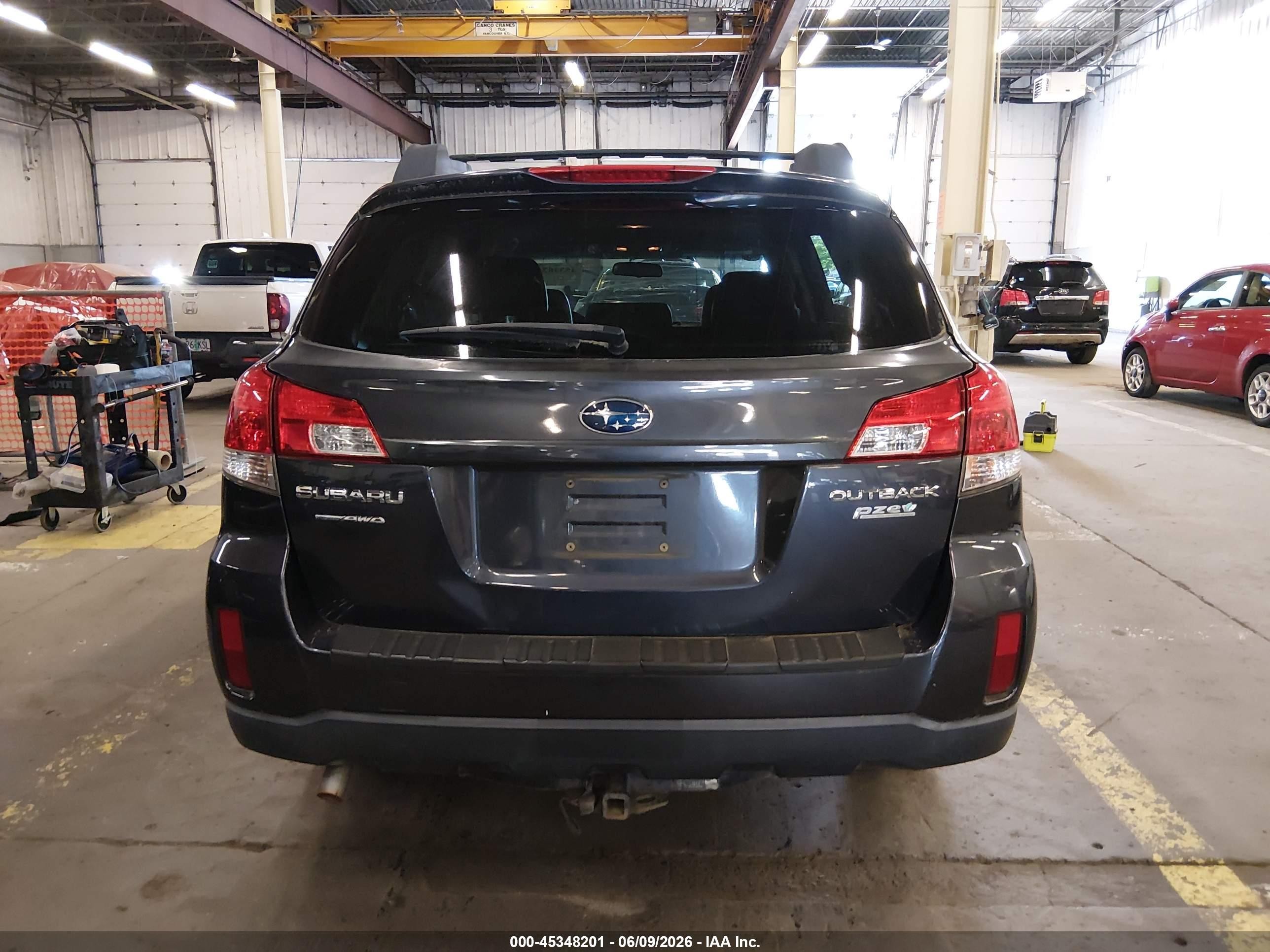 2010 Subaru Outback 2.5i Limited Gray vin: 4S4BRBKC0A3348751