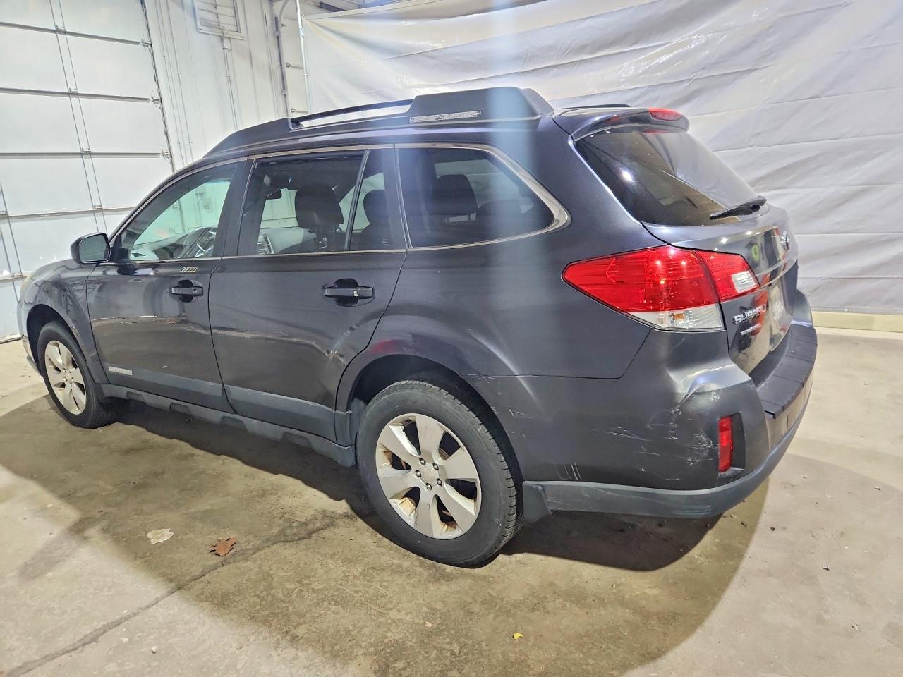 2010 Subaru Outback 2.5i Limited Gray vin: 4S4BRBKC0A3371382
