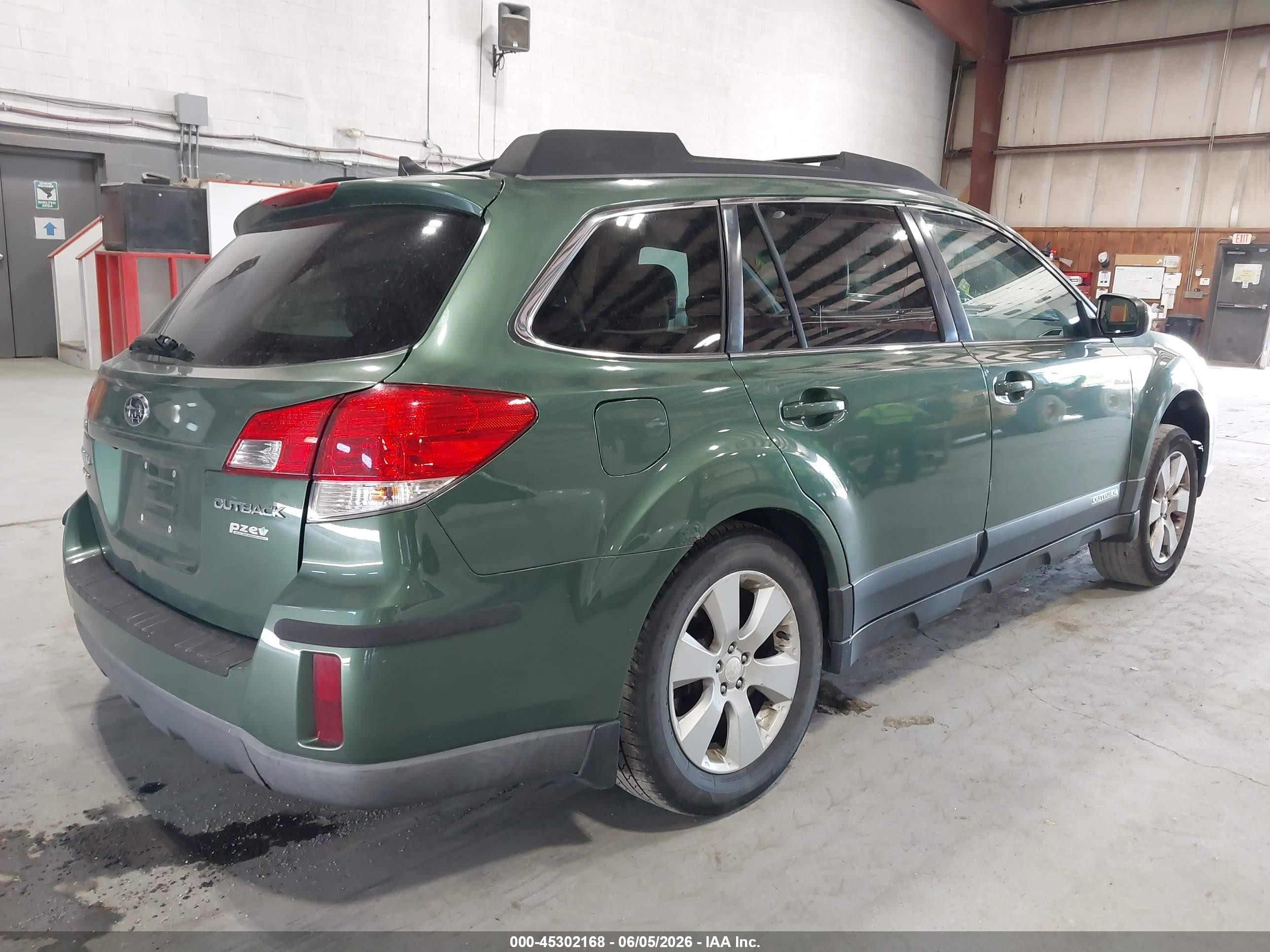 2011 Subaru Outback 2.5i Limited Green vin: 4S4BRBKC0B3390547