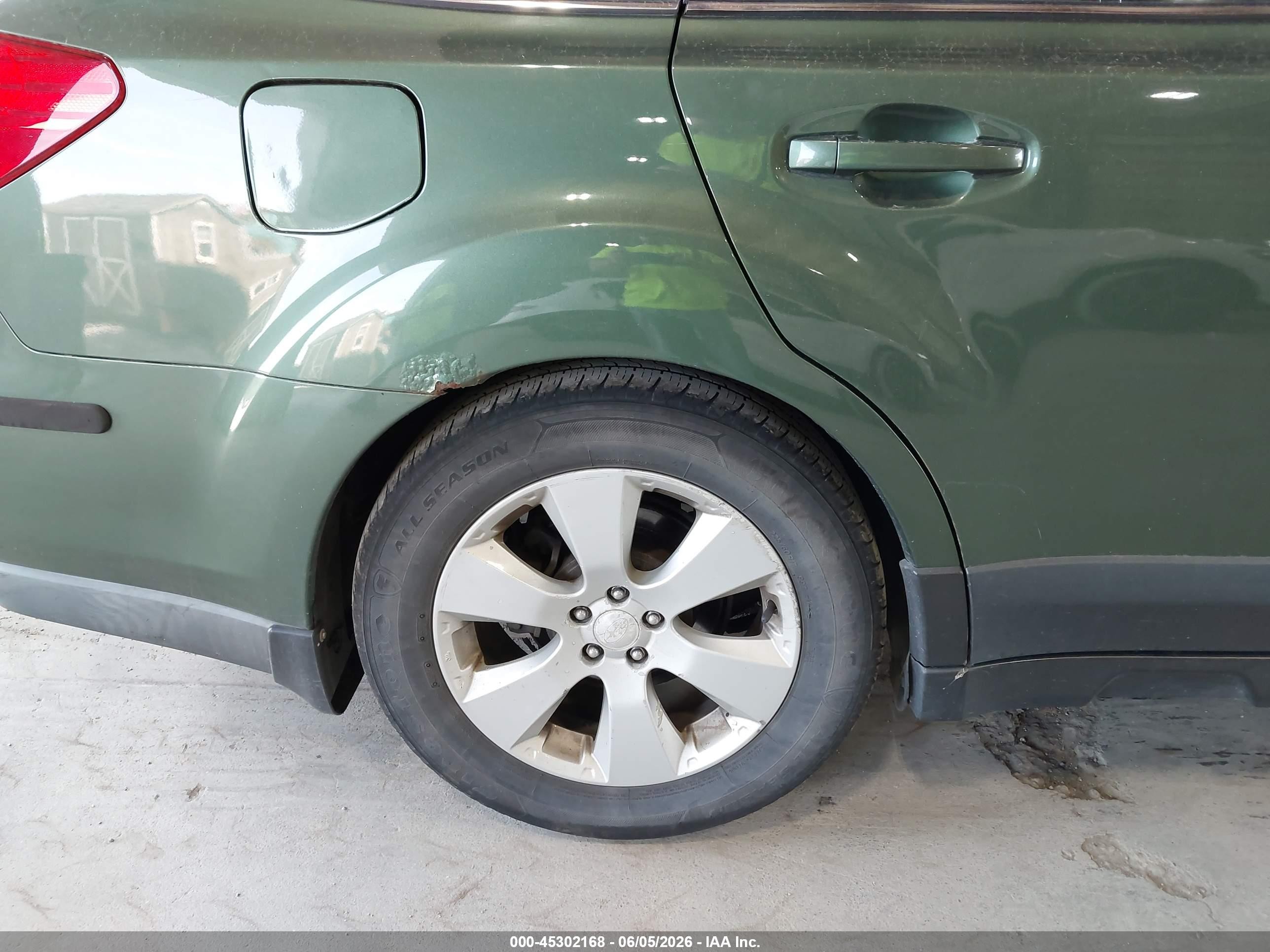 2011 Subaru Outback 2.5i Limited Green vin: 4S4BRBKC0B3390547