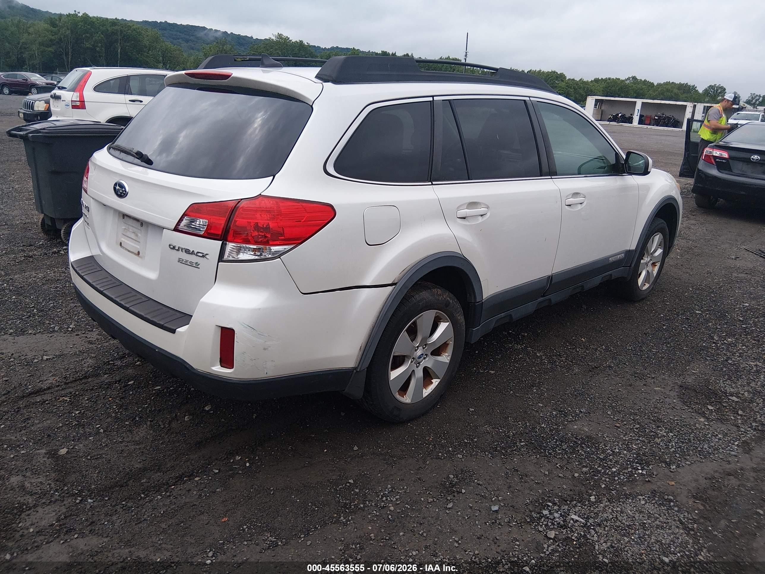 2012 Subaru Outback 2.5i Limited Белый vin: 4S4BRBKC0C3214048