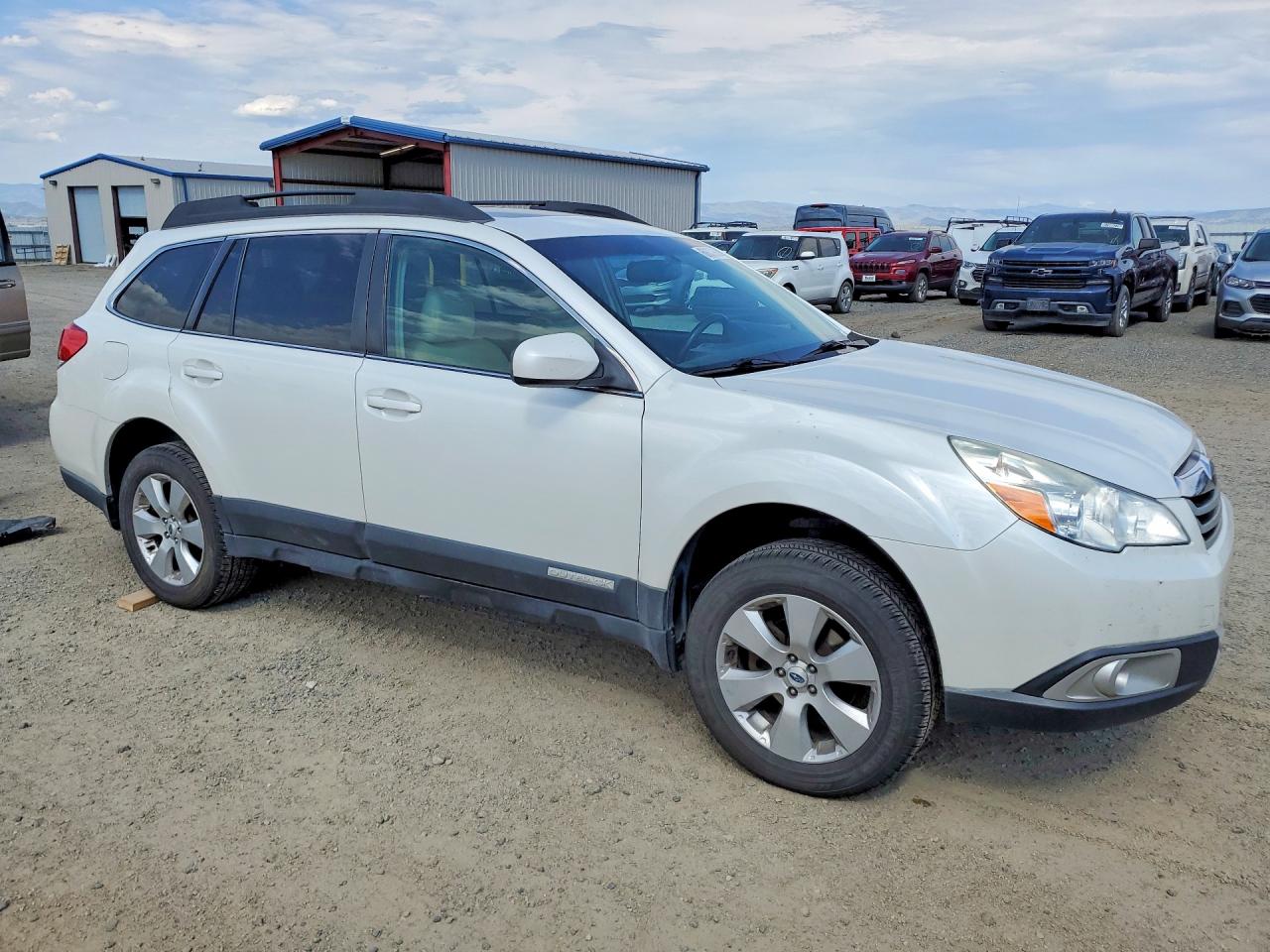 2012 Subaru Outback 2.5i Limited Белый vin: 4S4BRBKC0C3234073