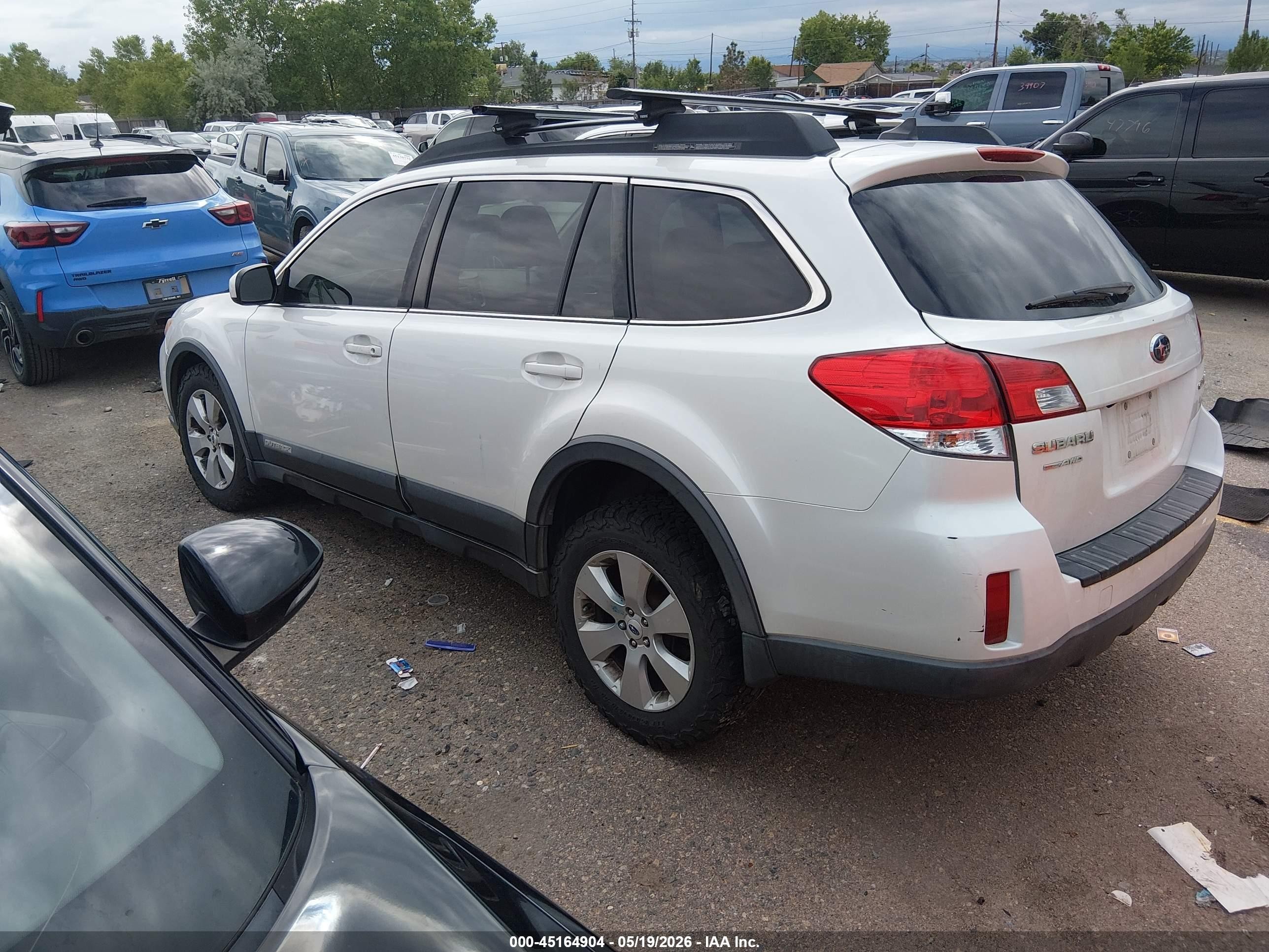 2012 Subaru Outback 2.5i Limited White vin: 4S4BRBKC0C3270720