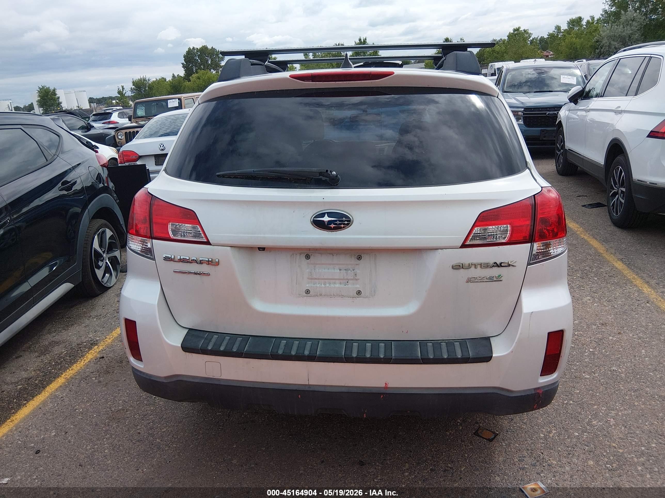 2012 Subaru Outback 2.5i Limited White vin: 4S4BRBKC0C3270720