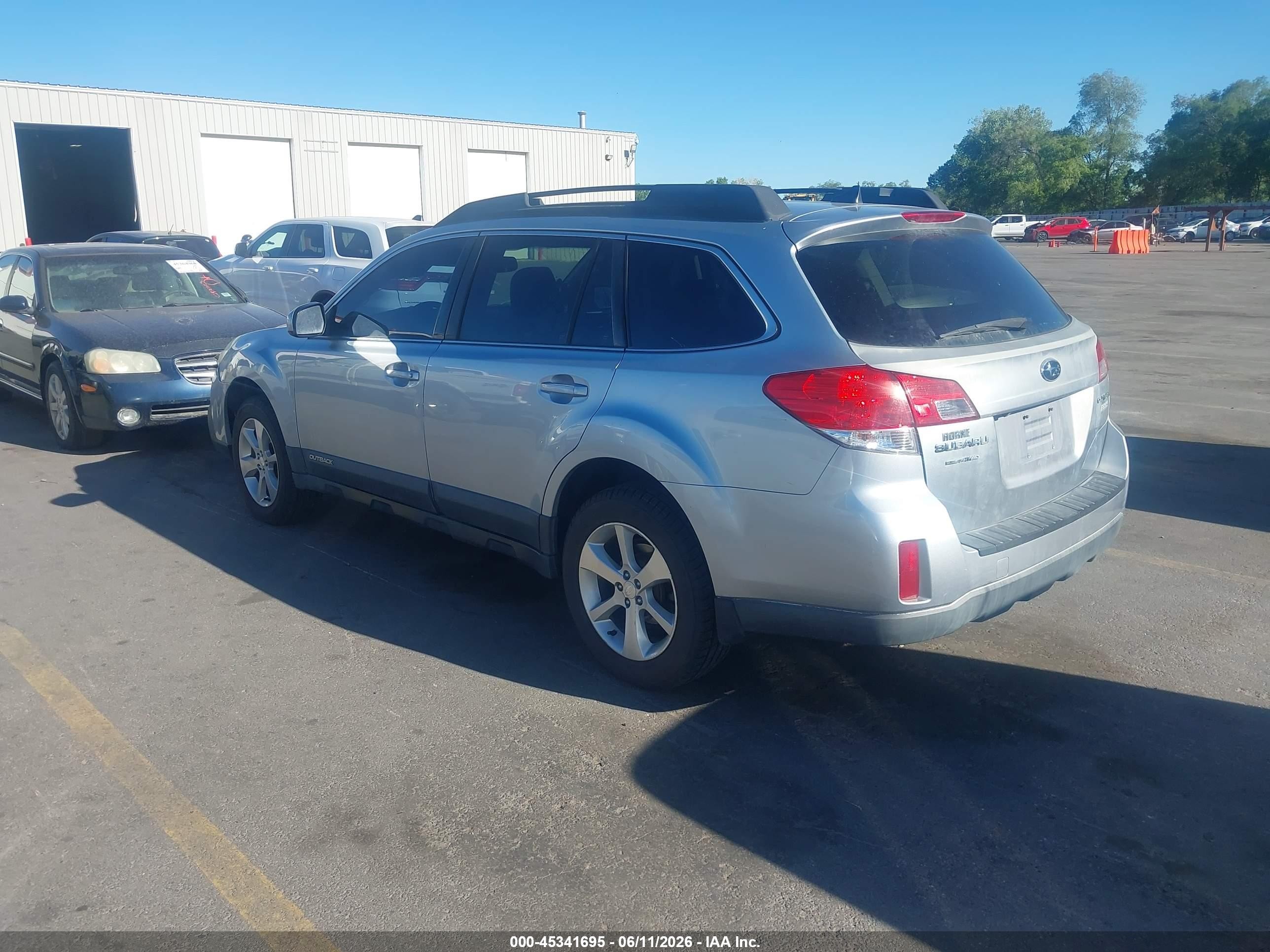 2013 Subaru Outback 2.5i Limited Черный vin: 4S4BRBKC0D3209840