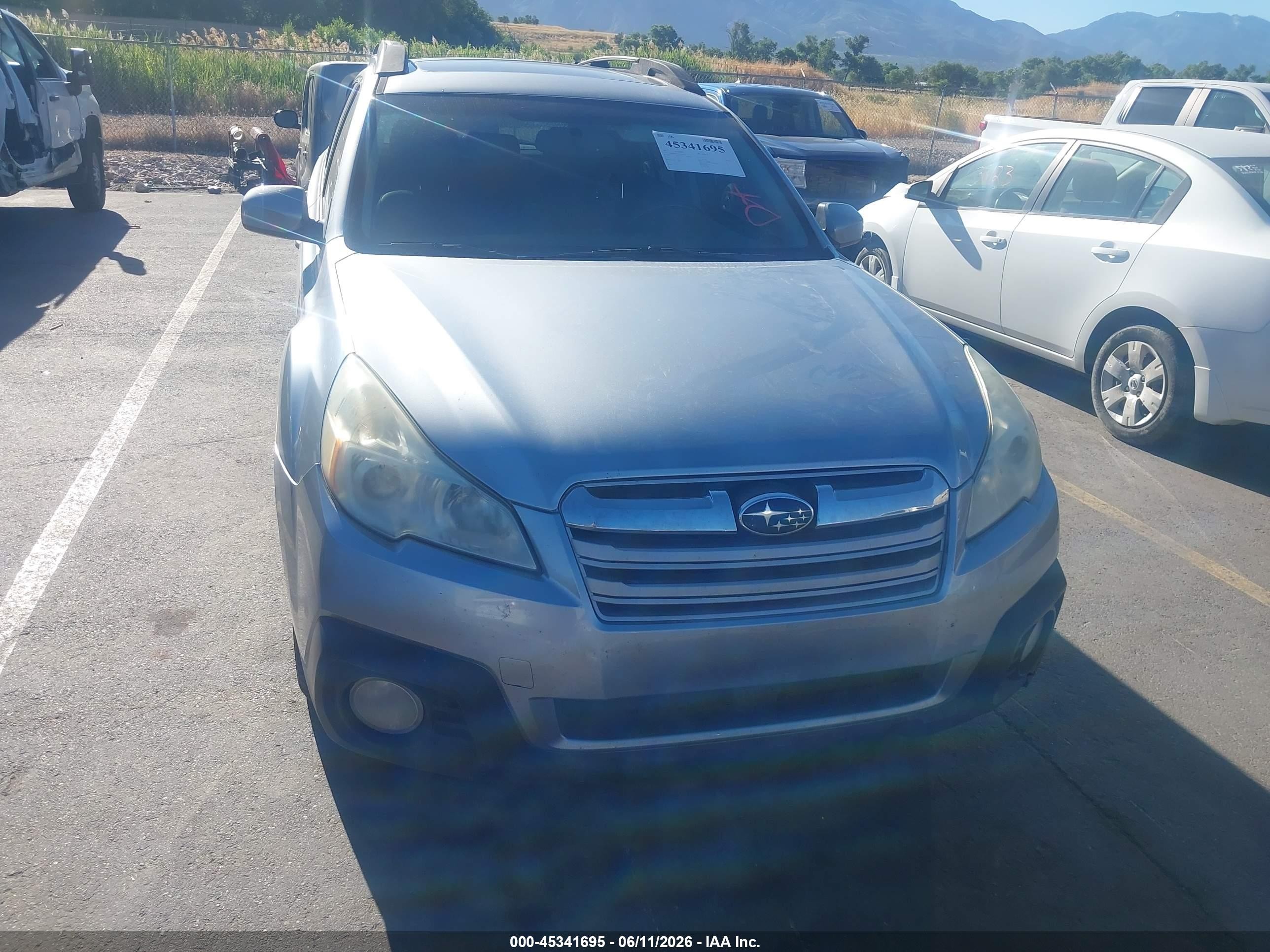 2013 Subaru Outback 2.5i Limited Черный vin: 4S4BRBKC0D3209840