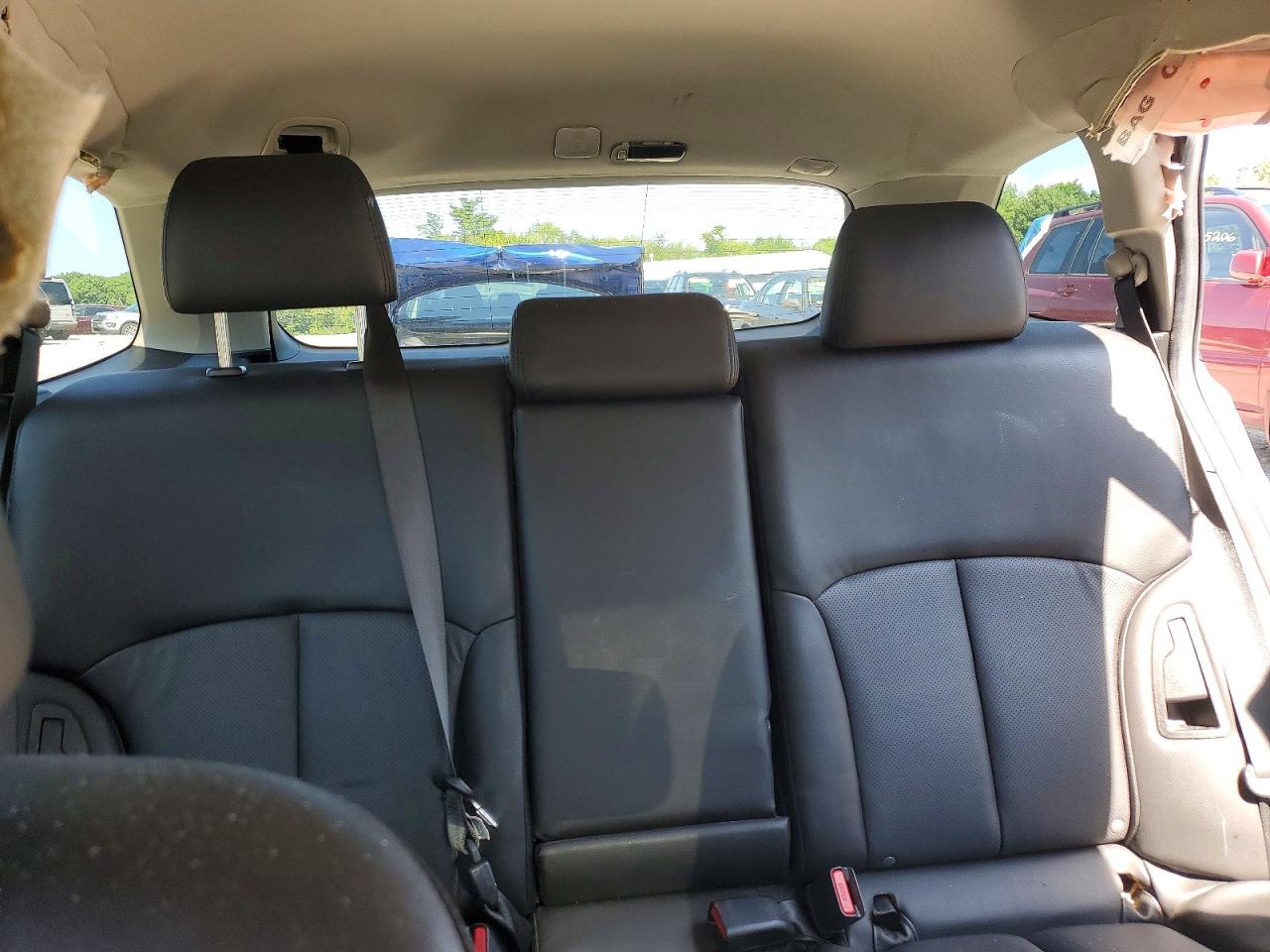 2013 Subaru Outback 2.5i Limited Серебряный vin: 4S4BRBKC0D3213452