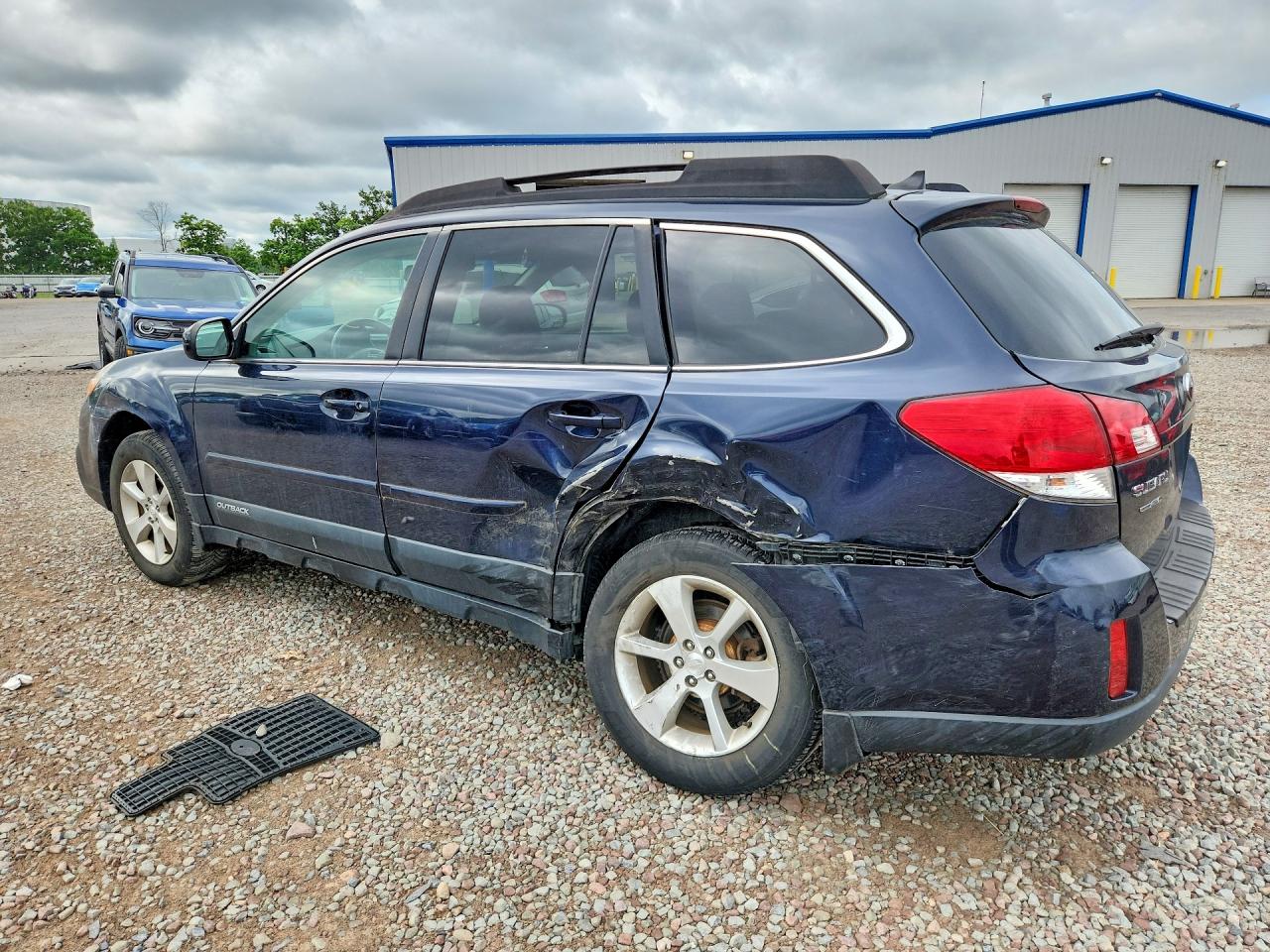 2013 Subaru Outback 2.5i Limited Blue vin: 4S4BRBKC0D3295540