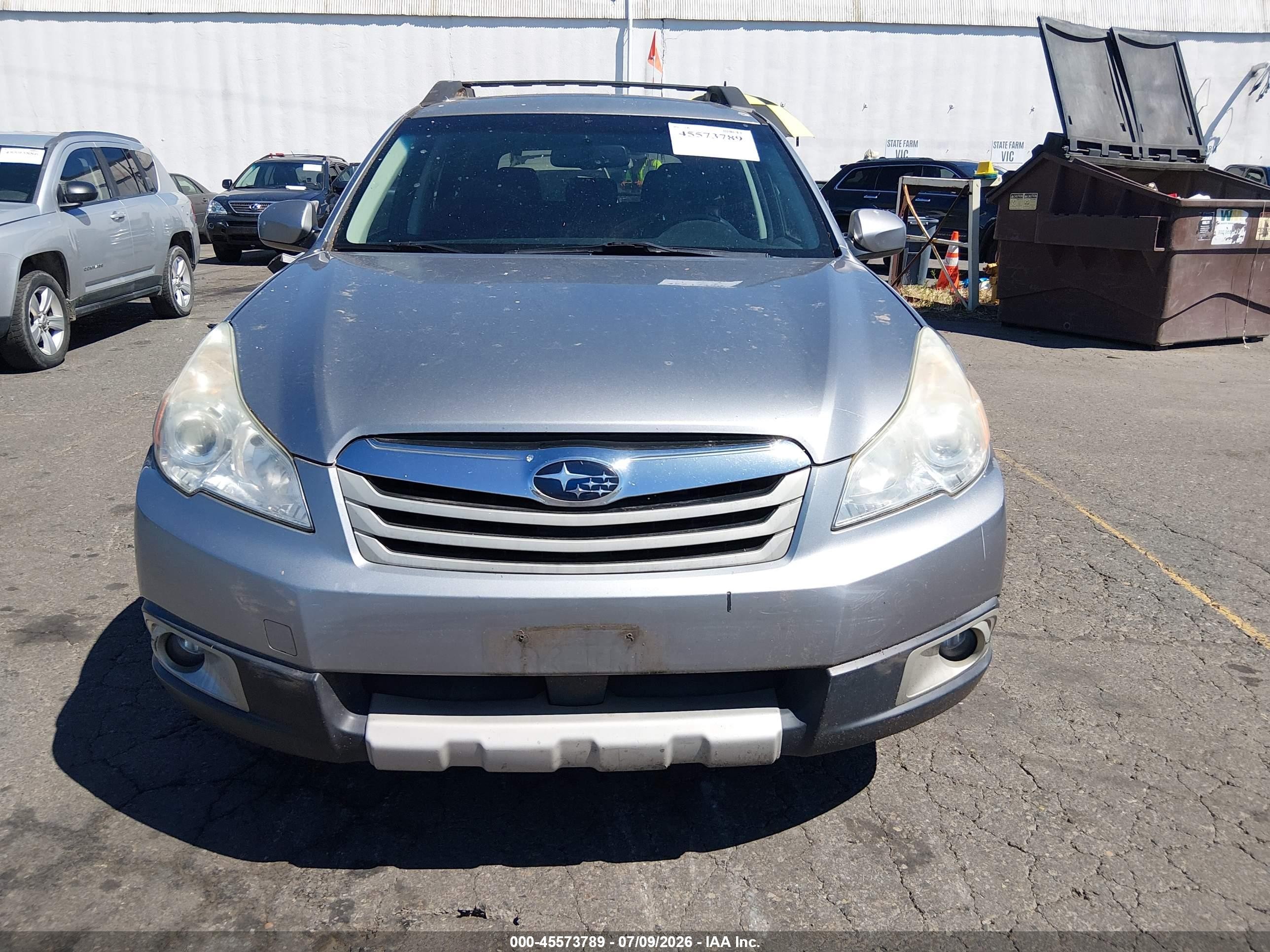 2010 Subaru Outback 2.5i Limited Серебряный vin: 4S4BRBKC1A3327441