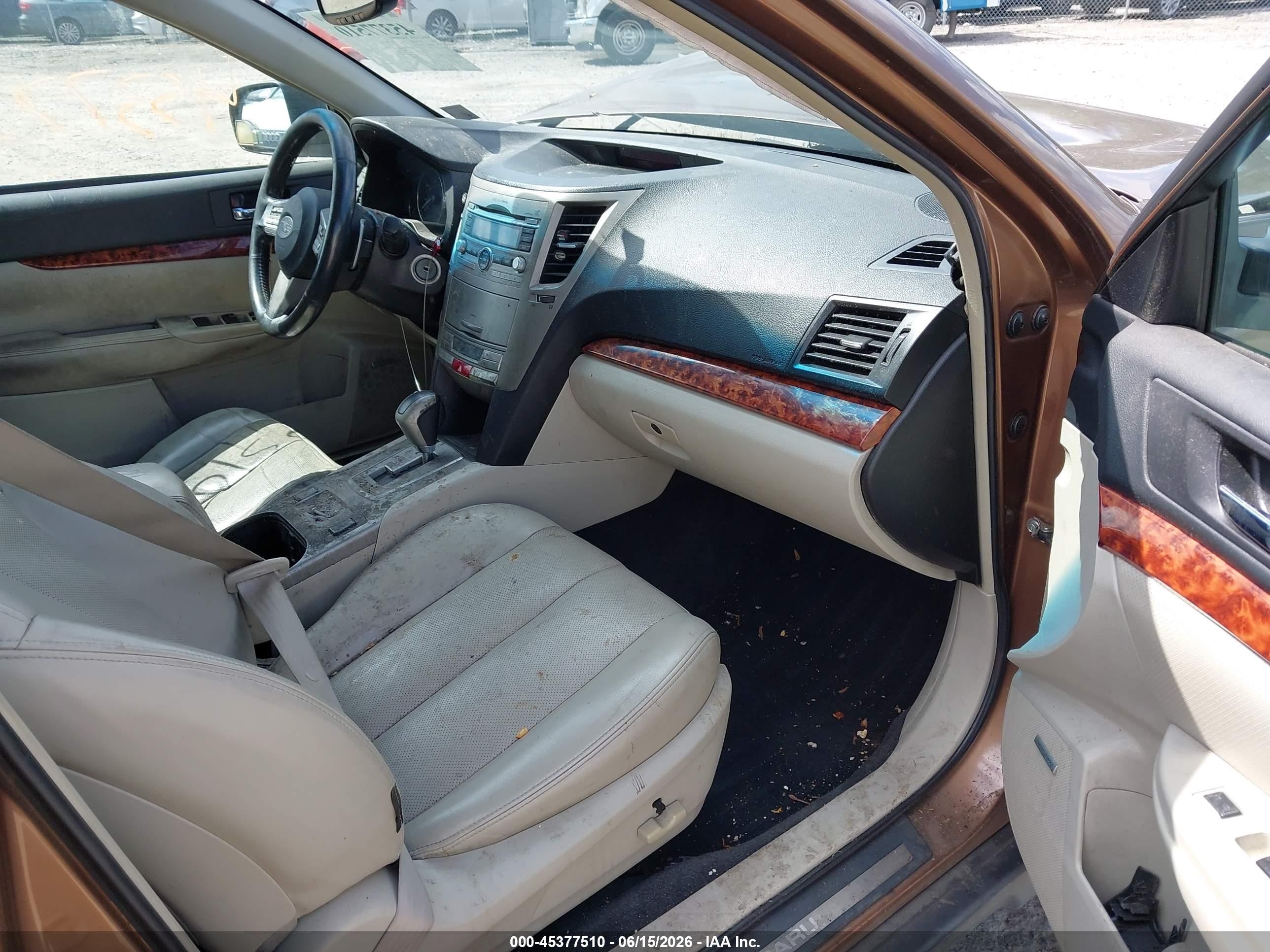2011 Subaru Outback 2.5i Limited Brown vin: 4S4BRBKC1B3390377