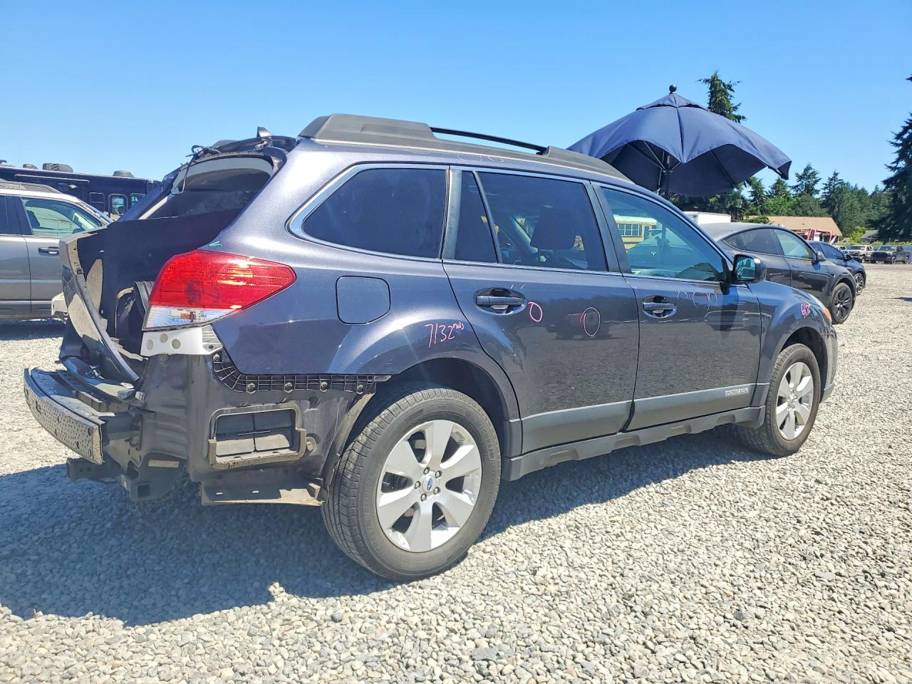 2011 Subaru Outback 2.5i Limited Gray vin: 4S4BRBKC1B3424494