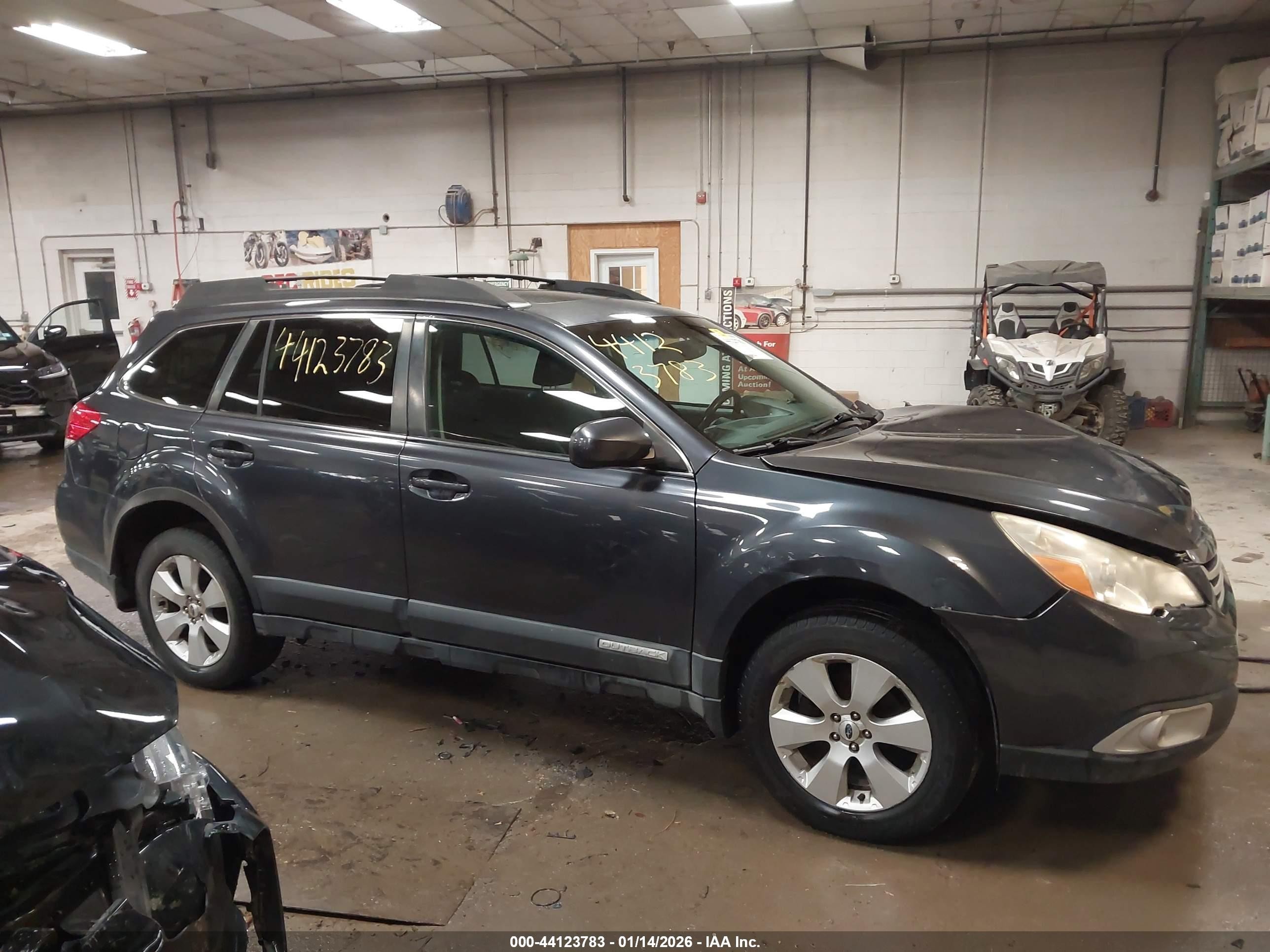 2011 Subaru Outback 2.5i Limited Серый vin: 4S4BRBKC1B3425354