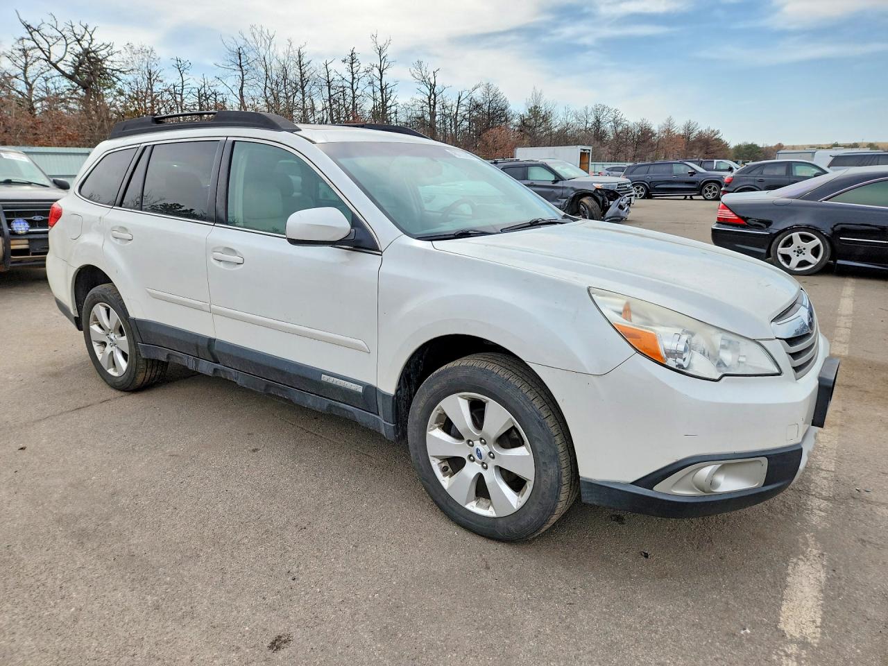 2012 Subaru Outback 2.5i Limited Белый vin: 4S4BRBKC1C3277319