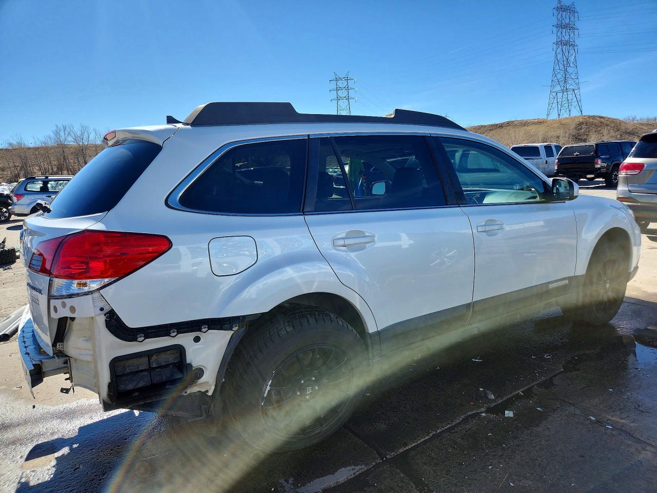 2012 Subaru Outback 2.5i Limited Белый vin: 4S4BRBKC1C3283640
