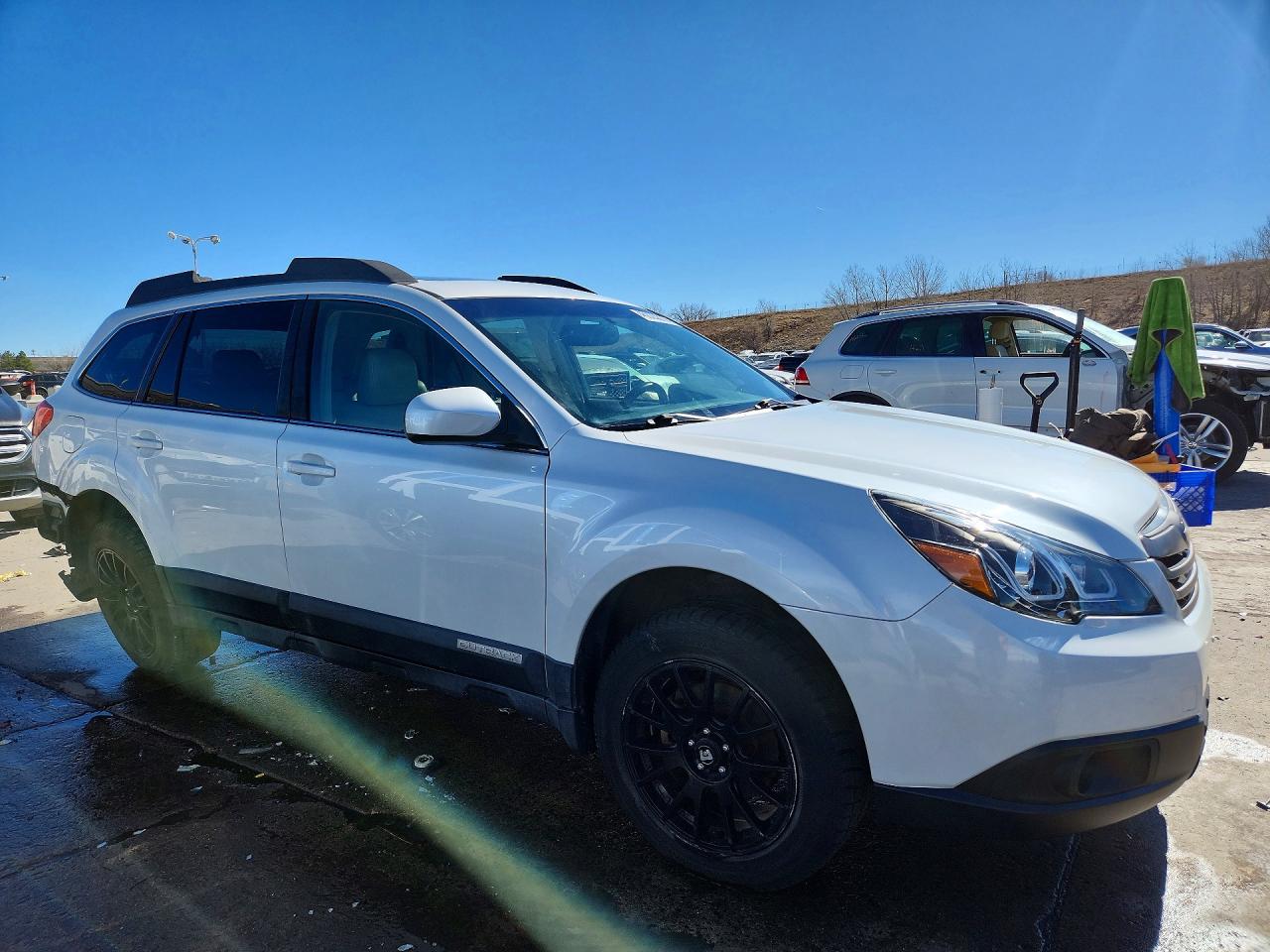 2012 Subaru Outback 2.5i Limited Белый vin: 4S4BRBKC1C3283640