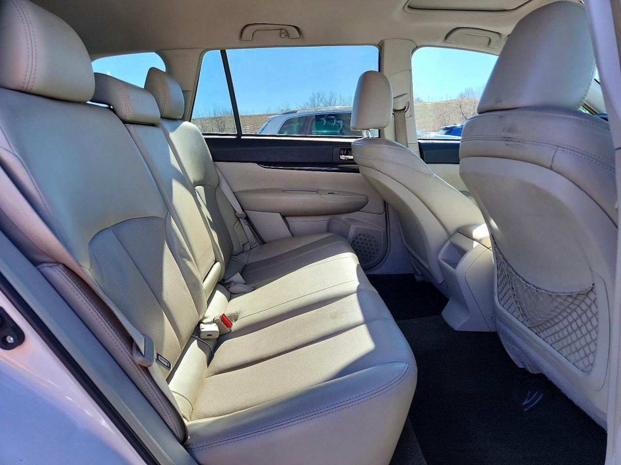 2012 Subaru Outback 2.5i Limited Белый vin: 4S4BRBKC1C3283640
