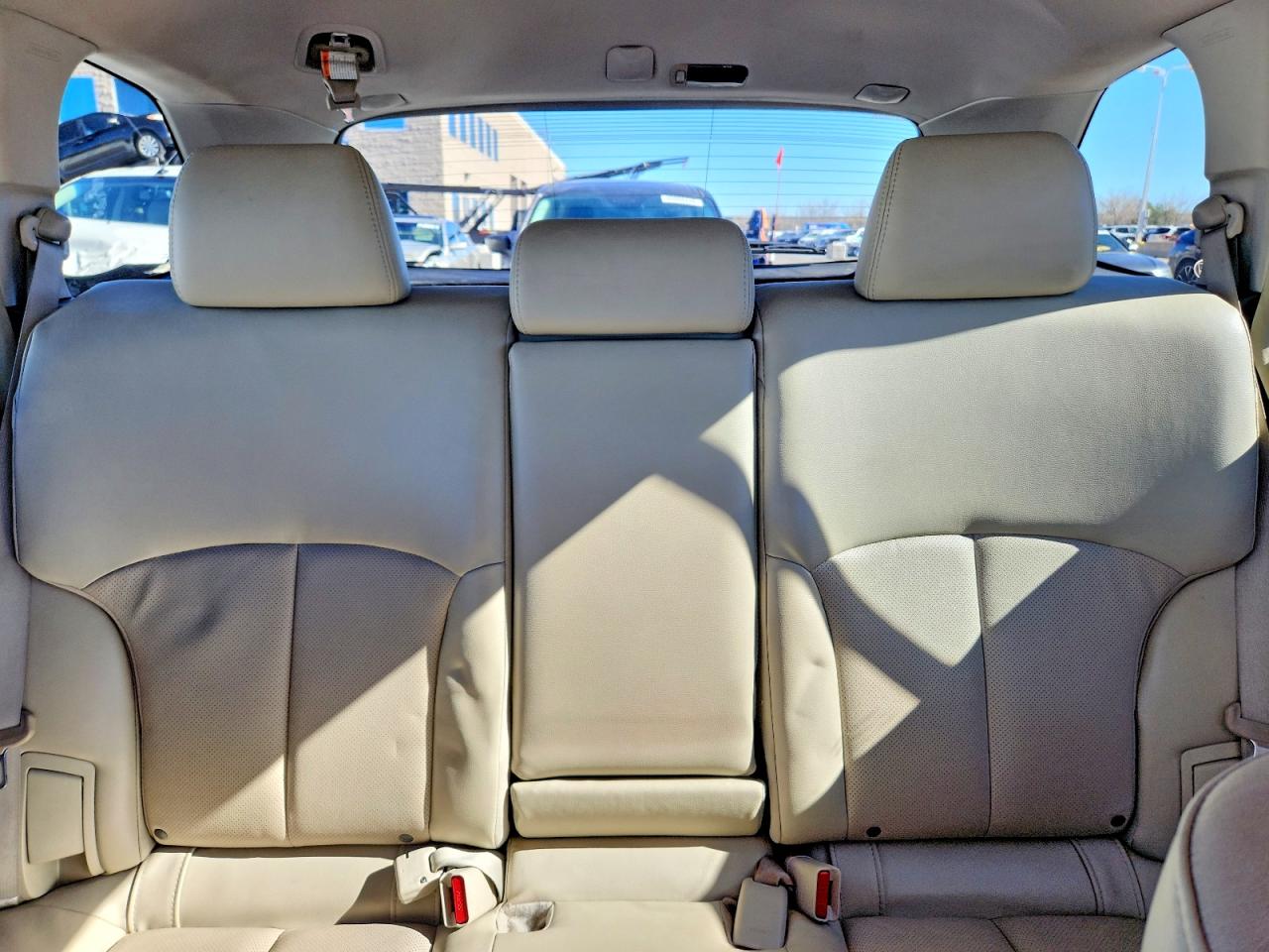 2012 Subaru Outback 2.5i Limited Белый vin: 4S4BRBKC1C3283640