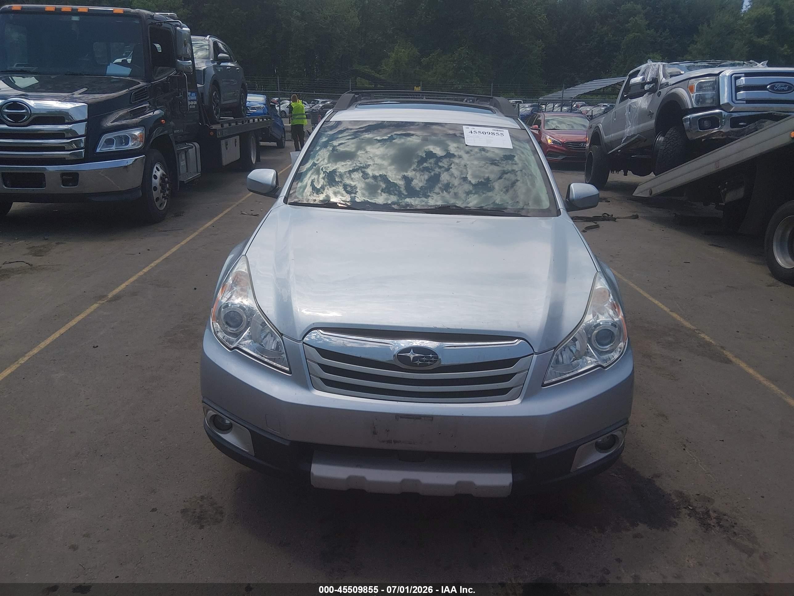 2012 Subaru Outback 2.5i Limited Silver vin: 4S4BRBKC1C3296680