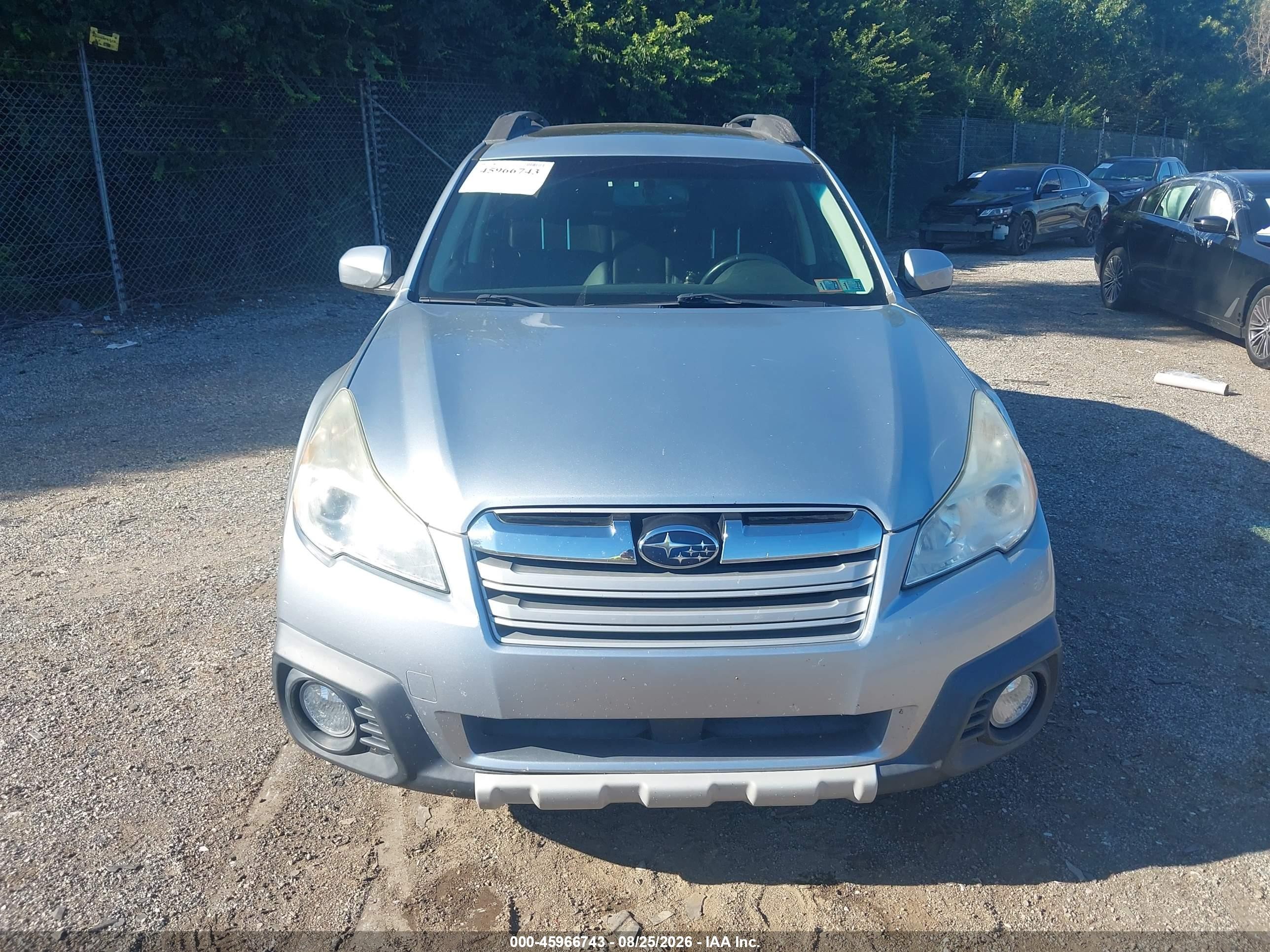 2013 Subaru Outback 2.5i Limited Silver vin: 4S4BRBKC1D3215436