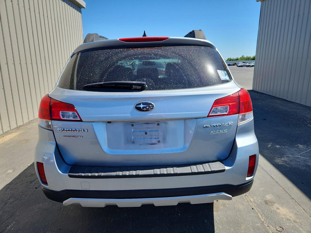 2013 Subaru Outback 2.5i Limited Silver vin: 4S4BRBKC1D3228235