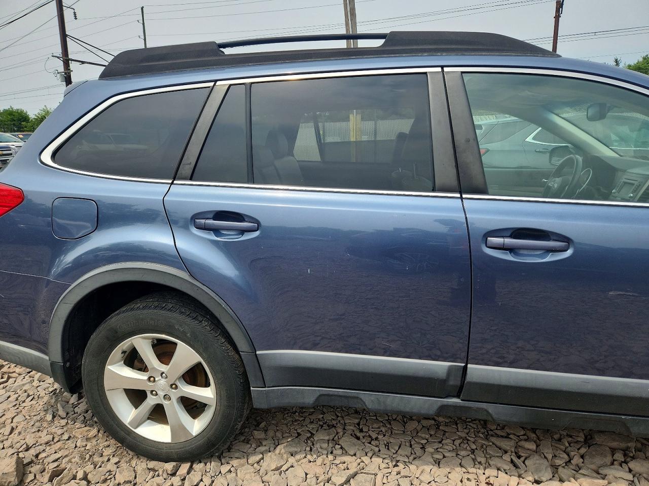 2013 Subaru Outback 2.5i Limited Blue vin: 4S4BRBKC1D3230308