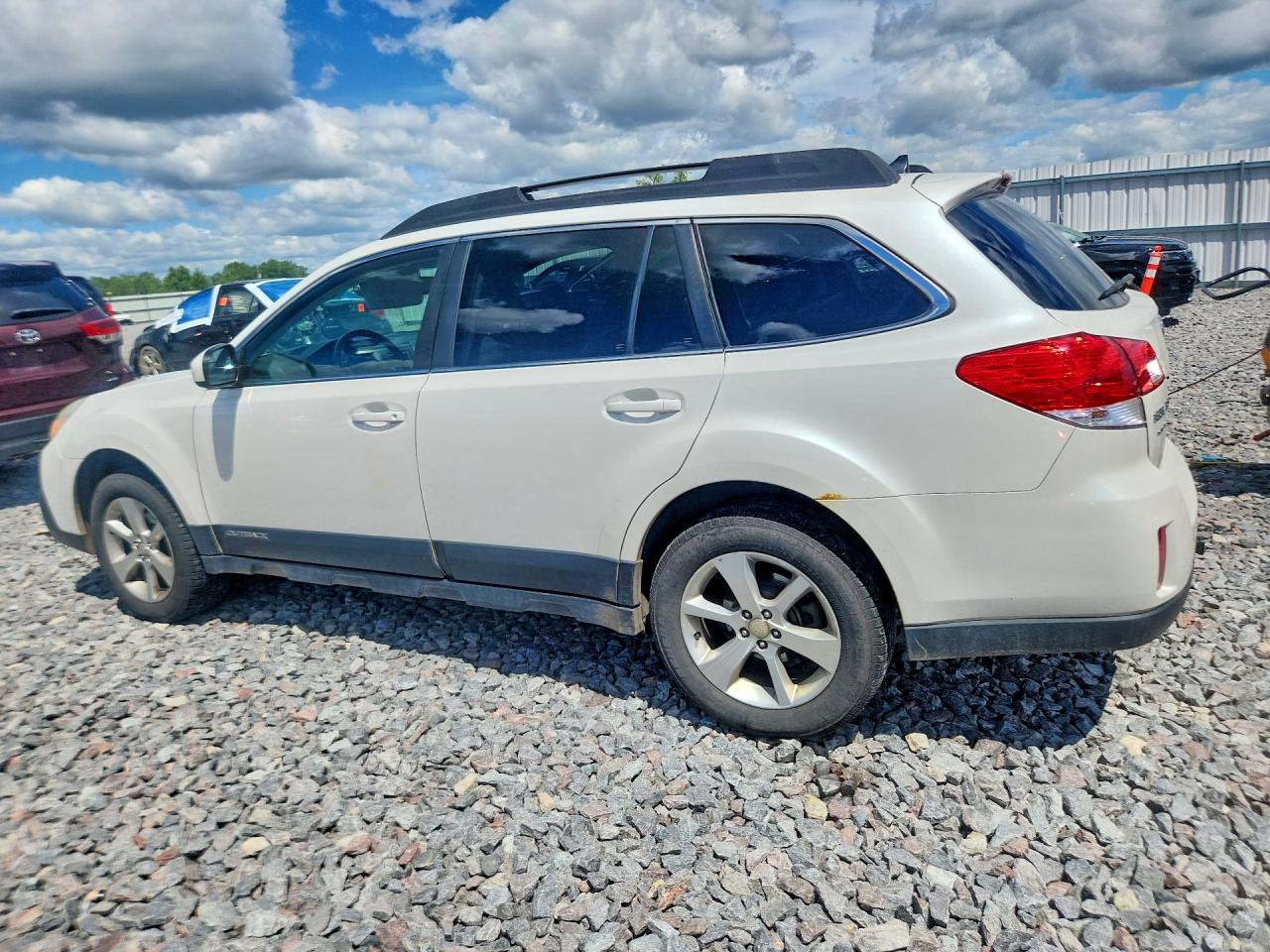 2013 Subaru Outback 2.5i Limited Белый vin: 4S4BRBKC1D3290007