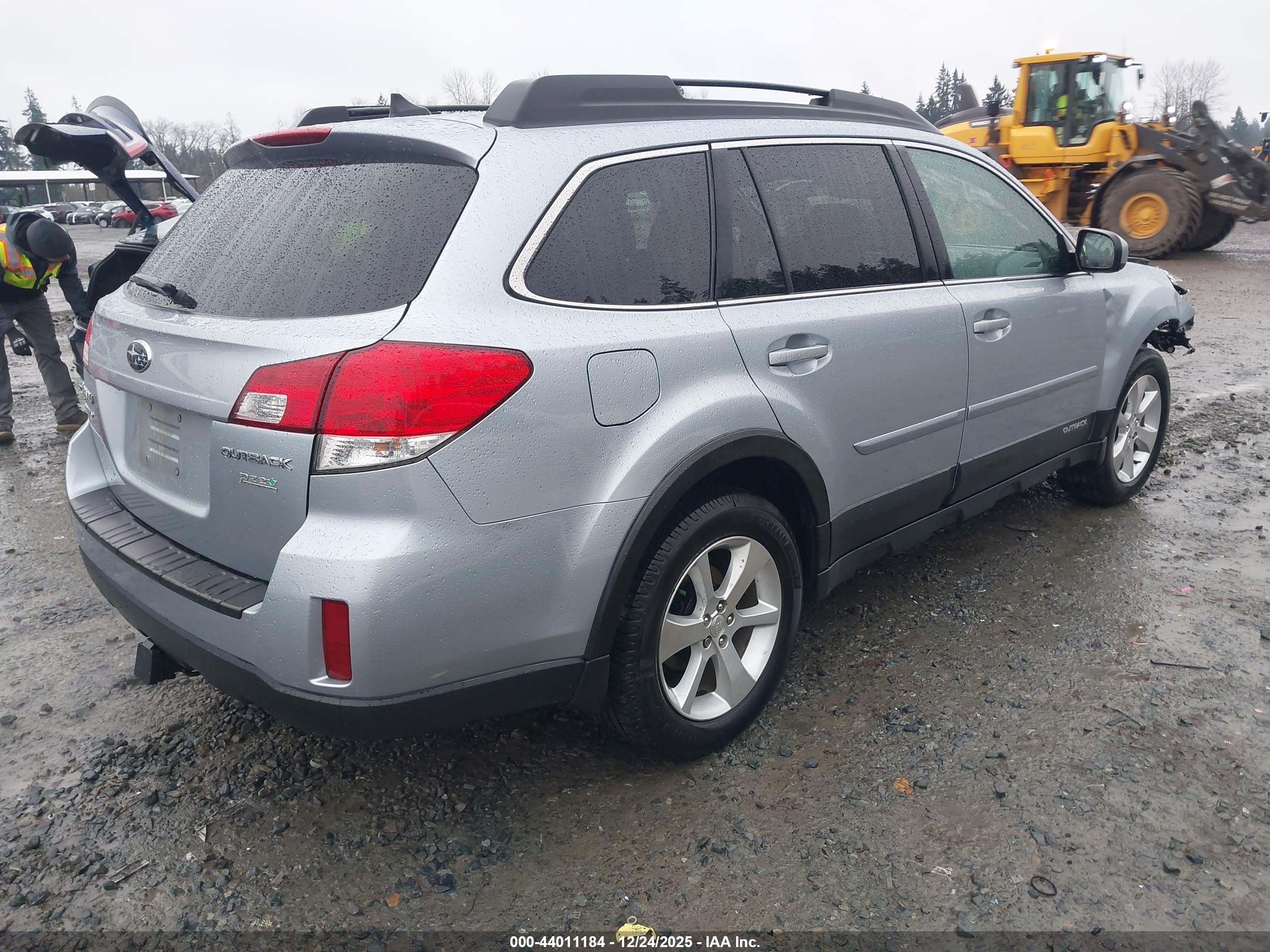 2013 Subaru Outback 2.5i Limited Silver vin: 4S4BRBKC1D3317979