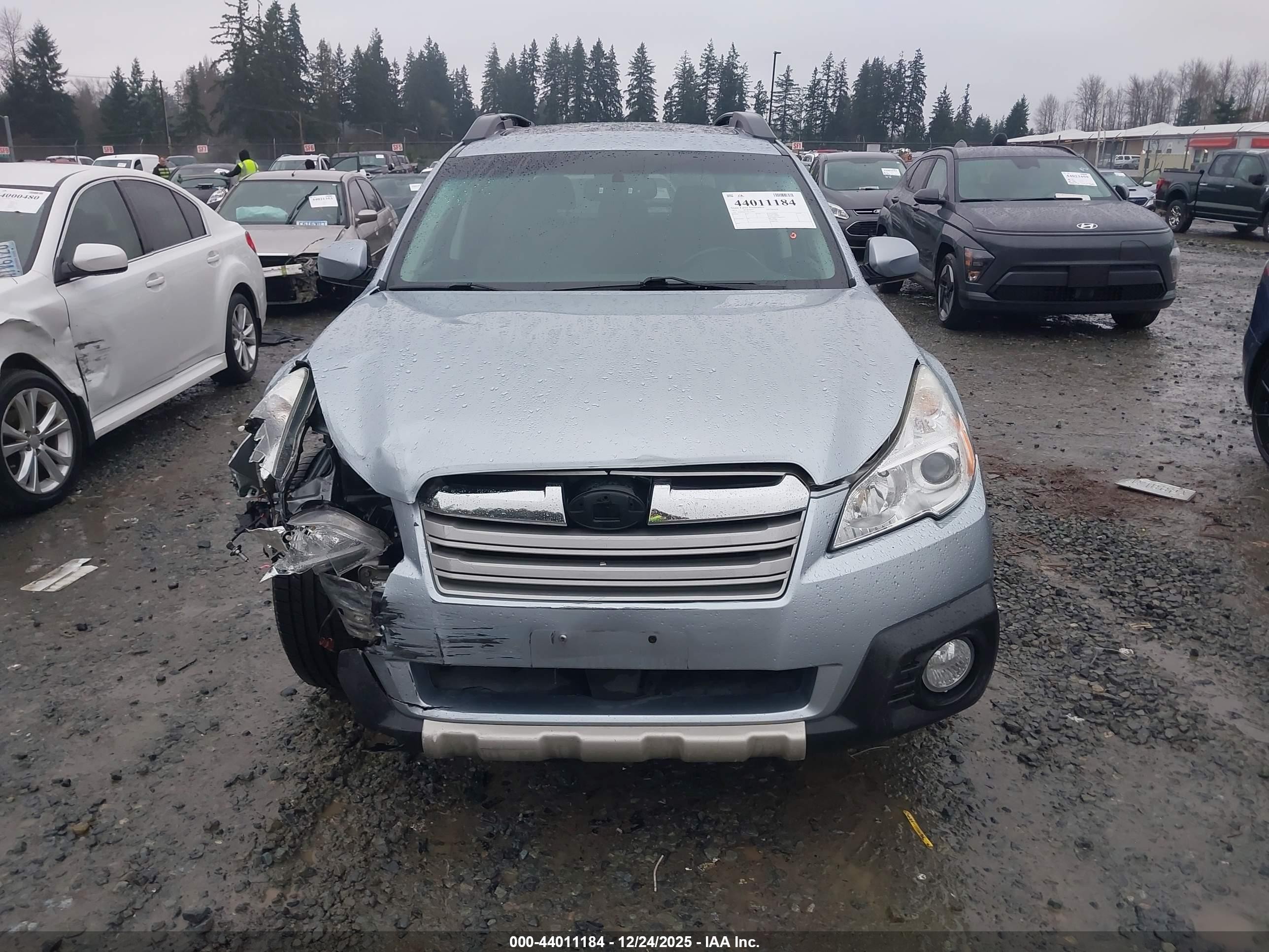 2013 Subaru Outback 2.5i Limited Silver vin: 4S4BRBKC1D3317979
