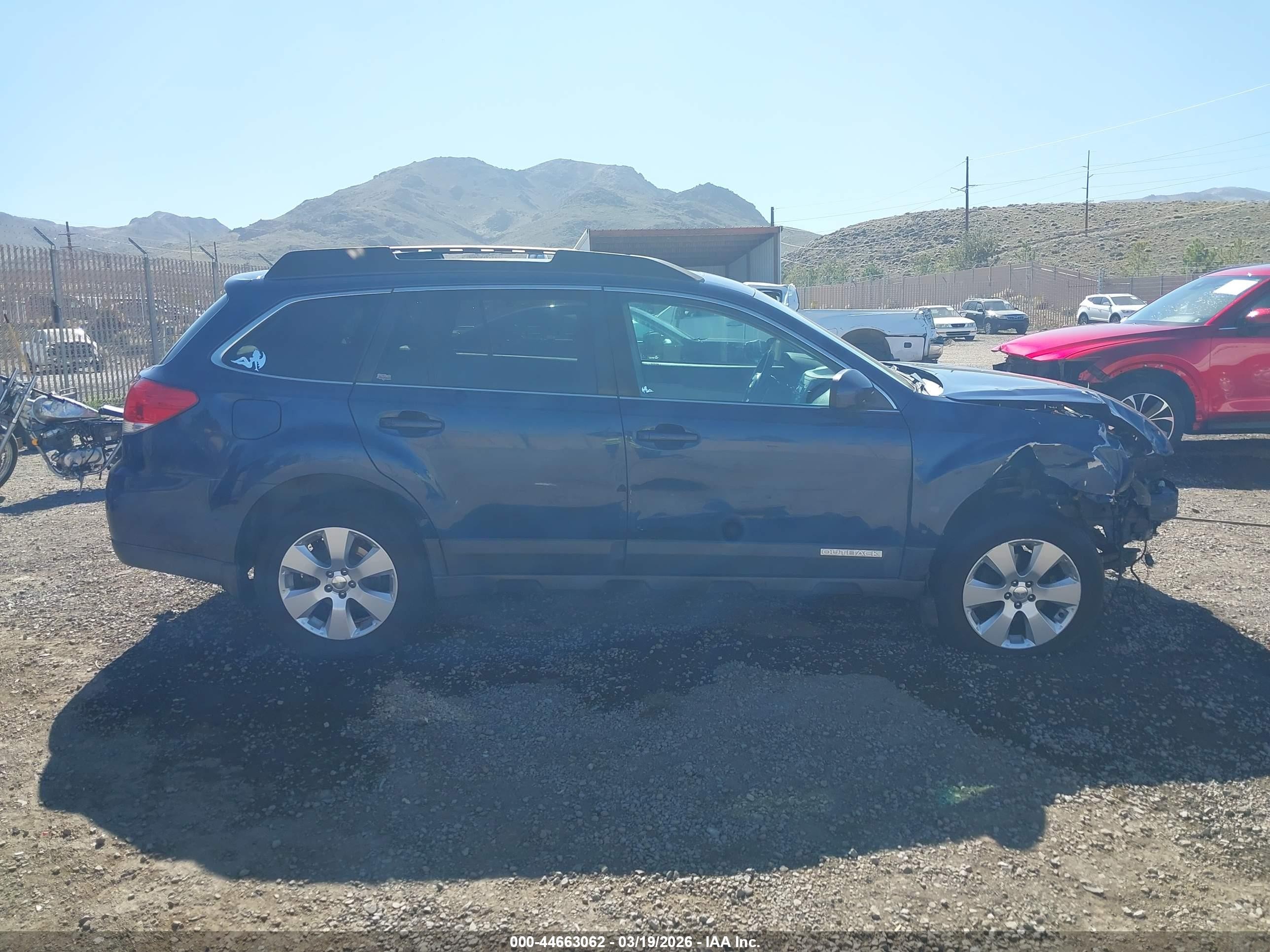 2011 Subaru Outback 2.5i Limited Dark Blue vin: 4S4BRBKC2B3331709