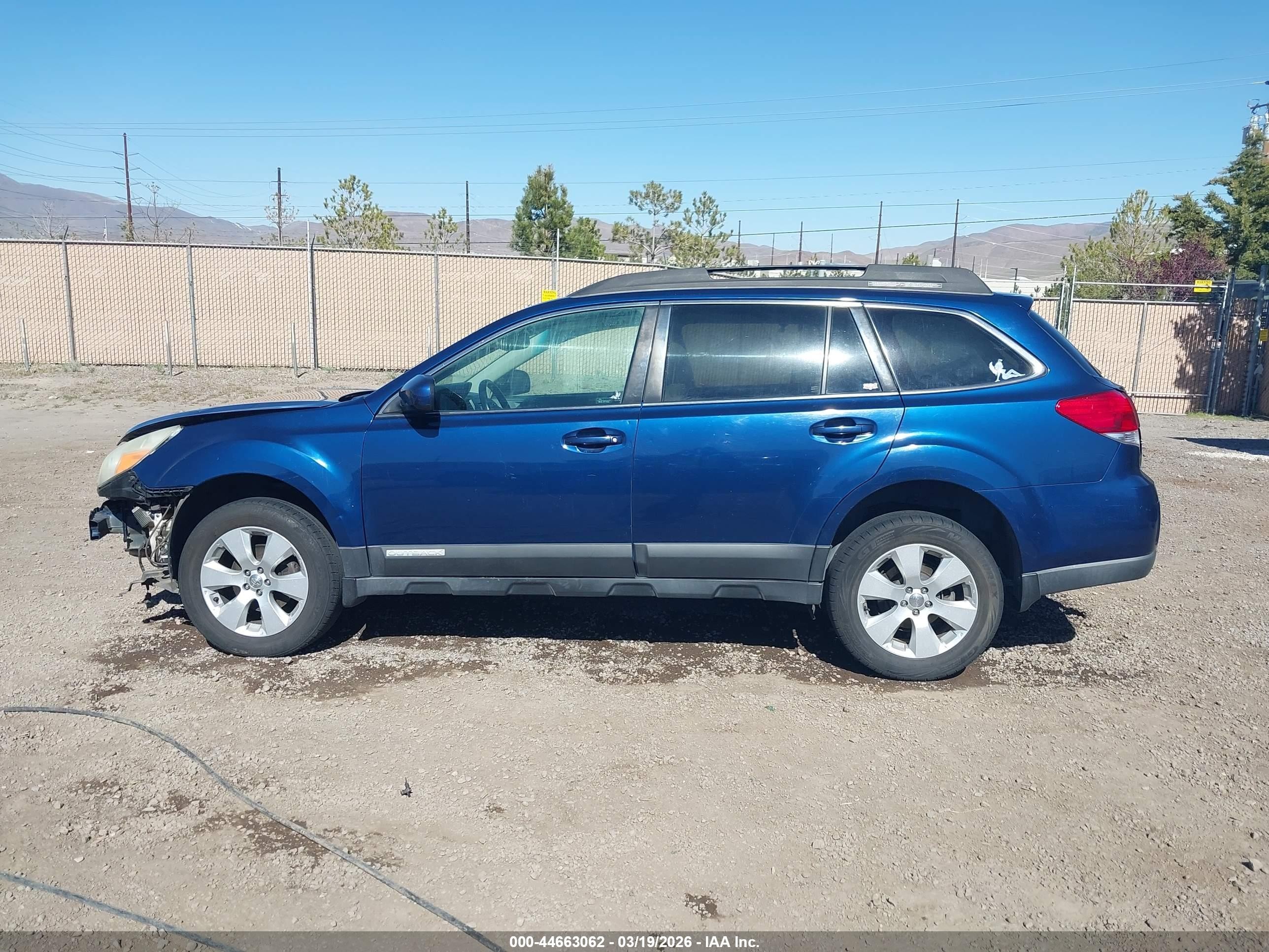2011 Subaru Outback 2.5i Limited Dark Blue vin: 4S4BRBKC2B3331709