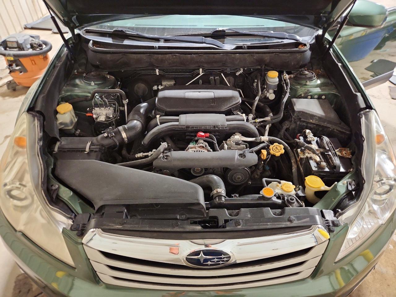 2011 Subaru Outback 2.5i Limited Green vin: 4S4BRBKC2B3357632