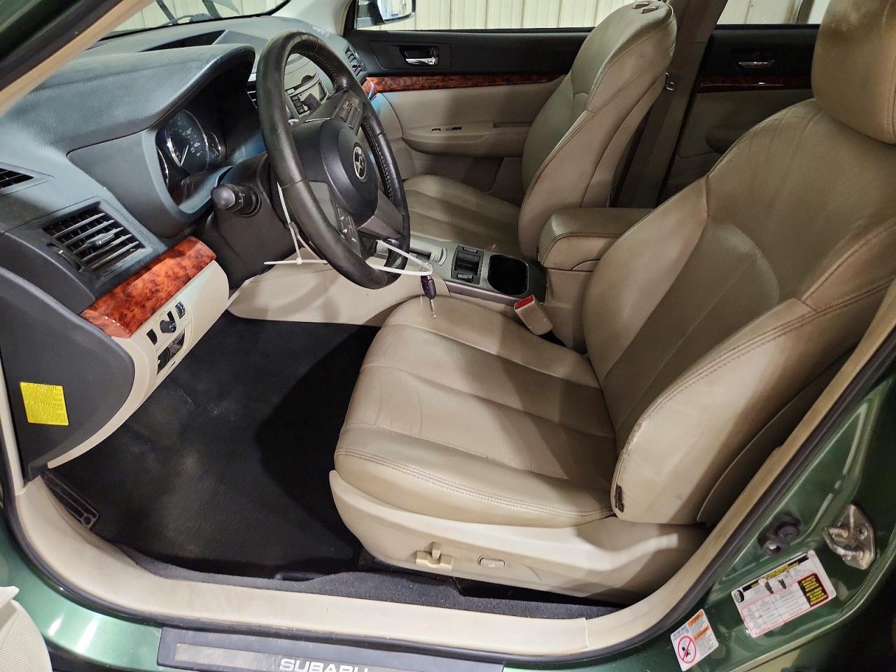 2011 Subaru Outback 2.5i Limited Green vin: 4S4BRBKC2B3357632