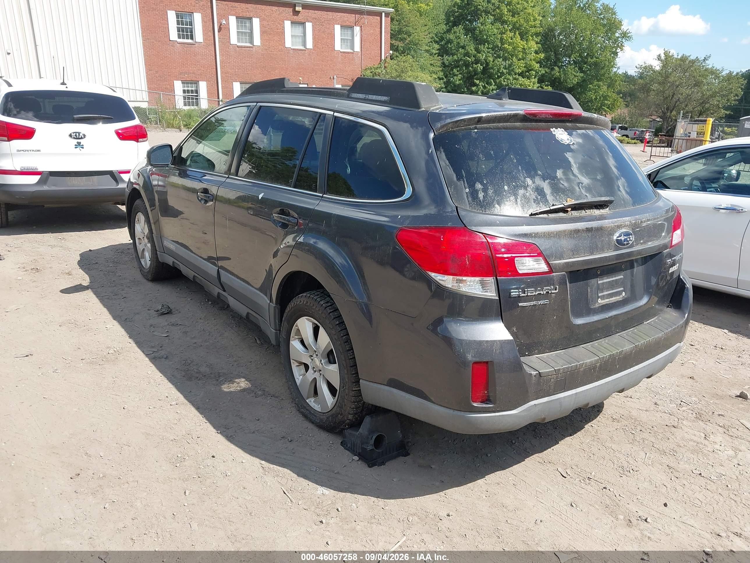 2011 Subaru Outback 2.5i Limited Gray vin: 4S4BRBKC2B3390288